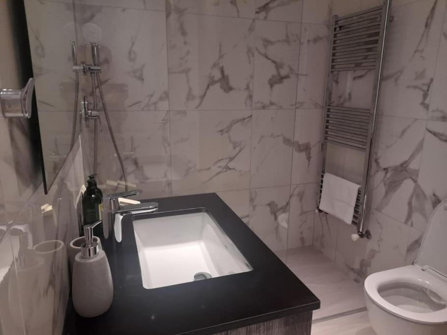 360 Building - City View 2 Bedroom Residence