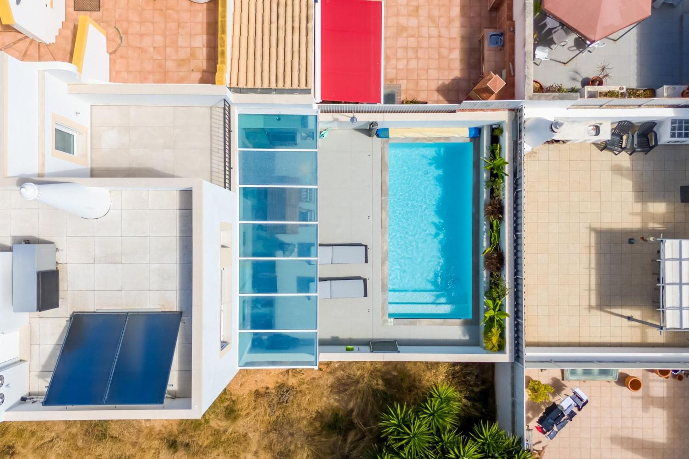 Luxurious 3 BDR House With Pool & BBQ by LovelyStay view 5