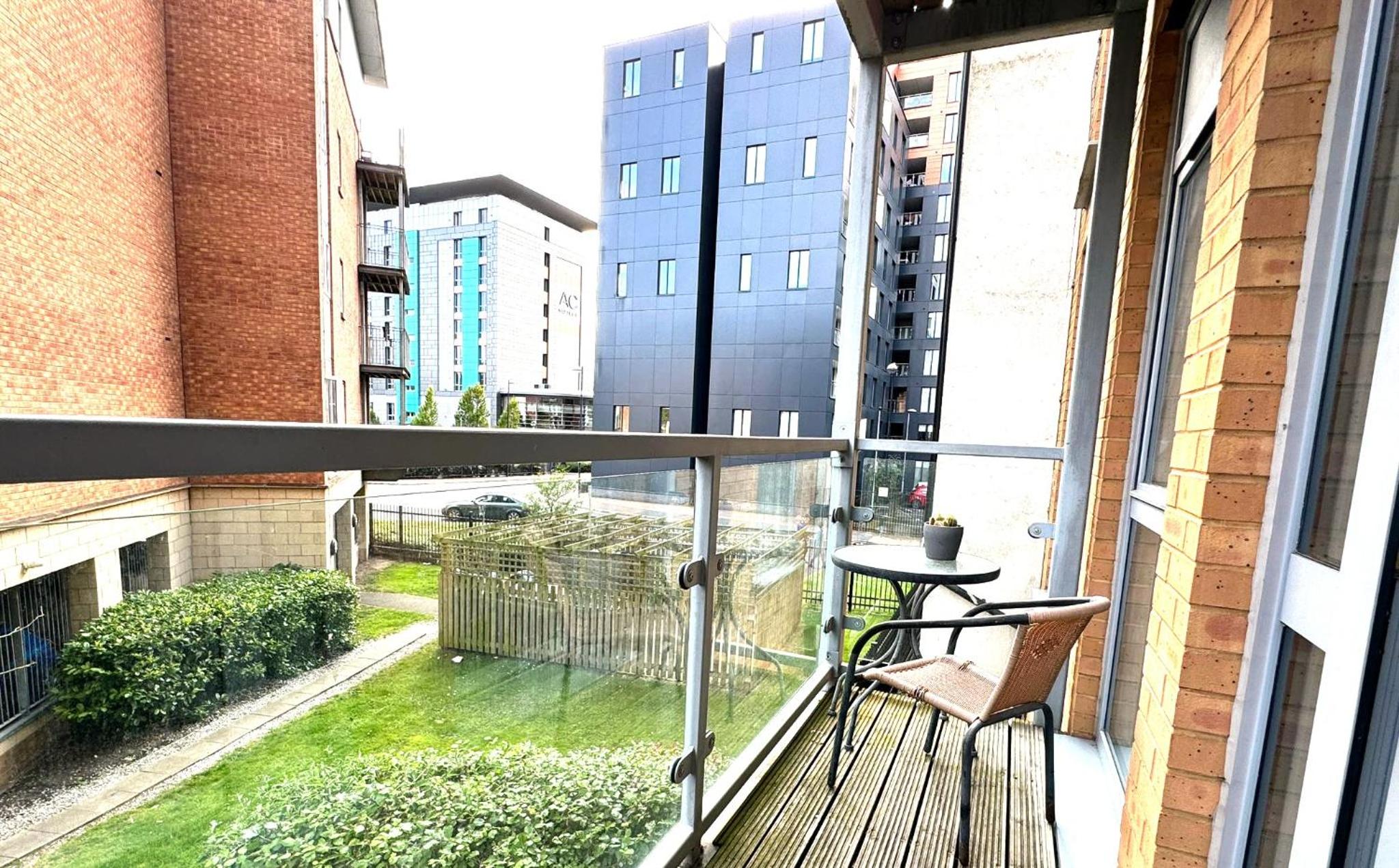 2 Bed ensuite with Balcony and Free onsite Secure Parking view 4