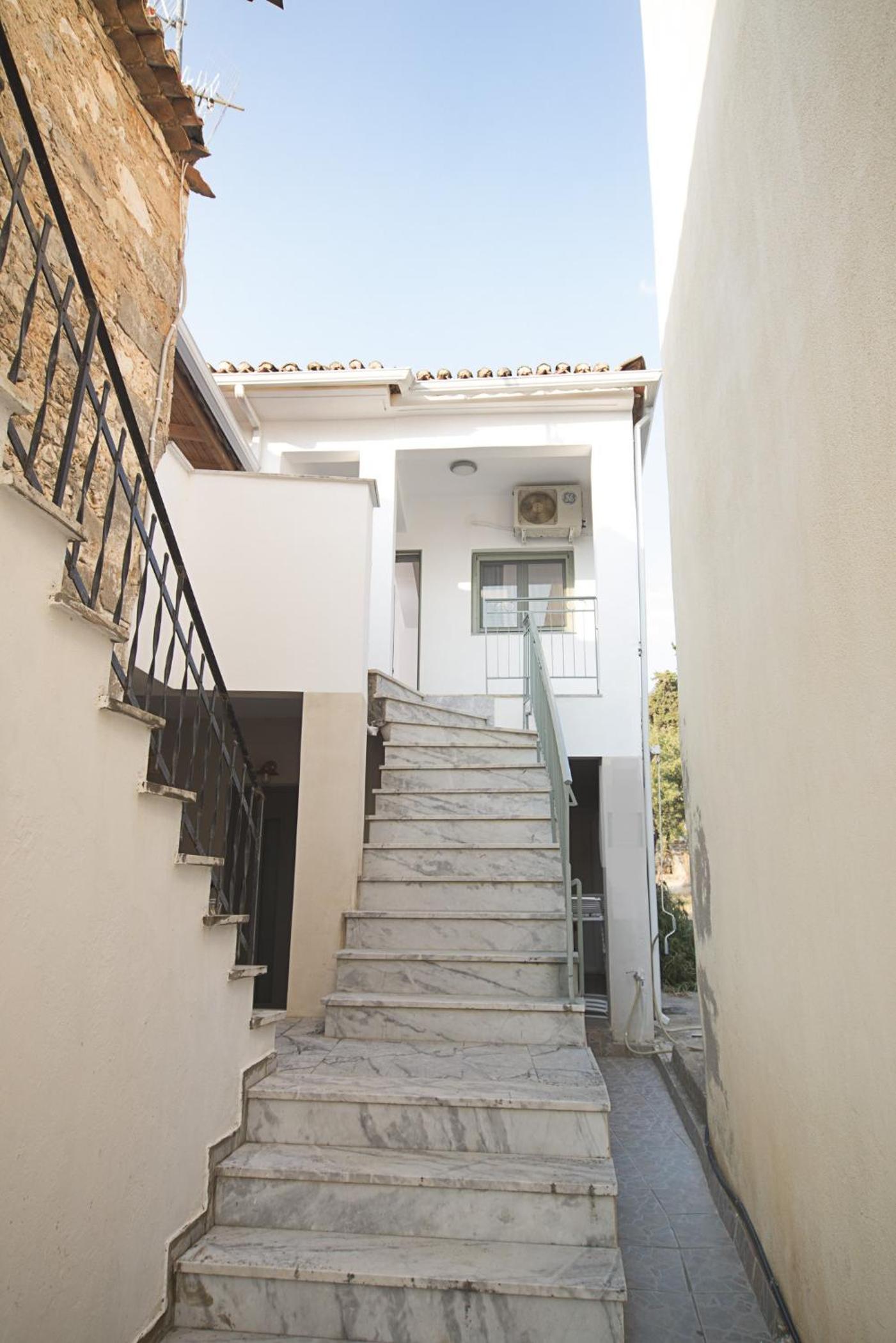 Kastoras Apartments