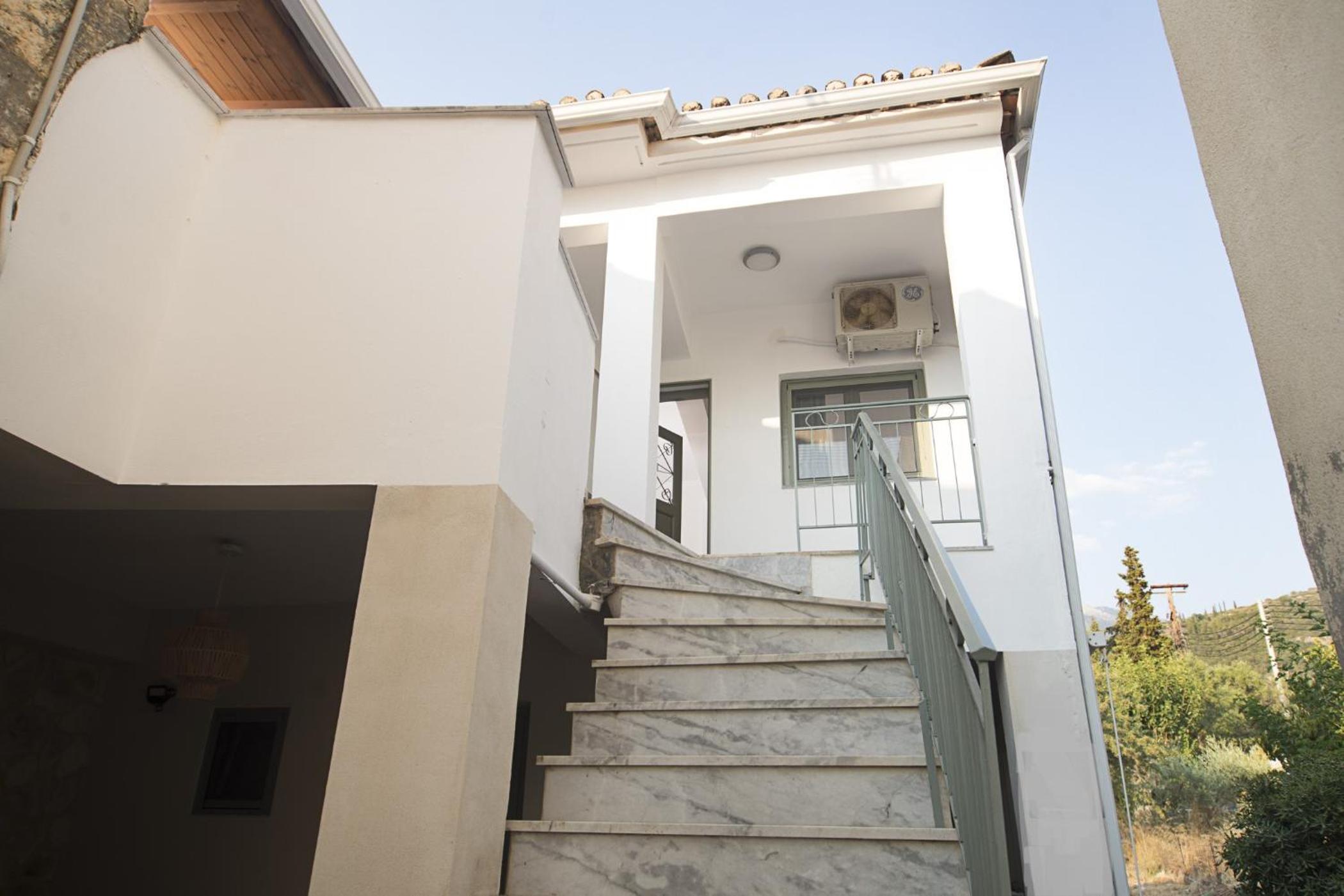 Kastoras Apartments