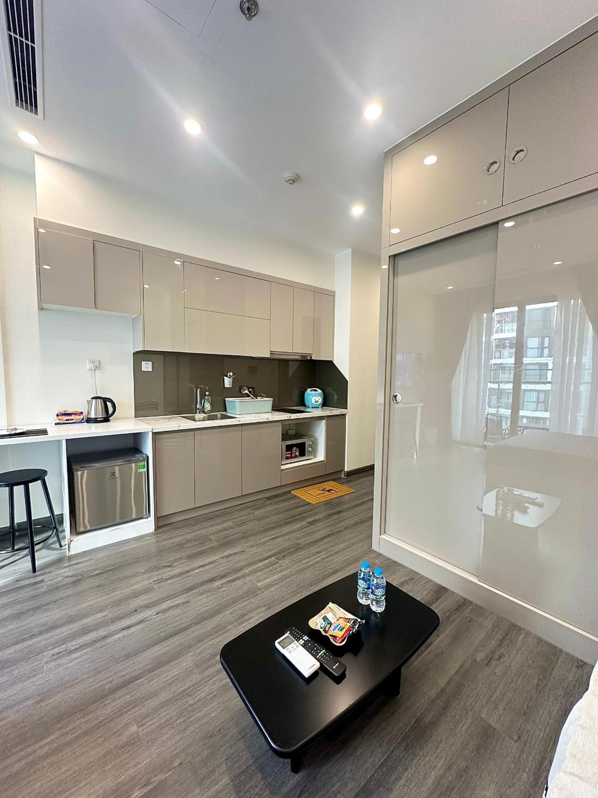 Homestay & Apartment Vinhomes Smart City Tây Mỗ - Lee 1 view 2