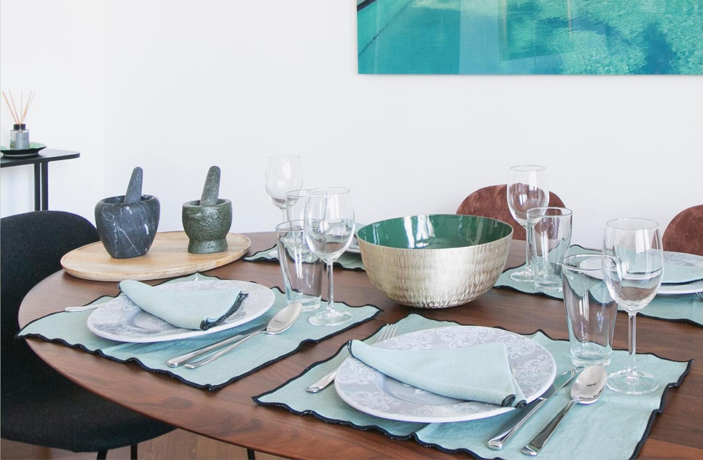 Magnificient 2 Bedrooms with terrace next to champs-elysées - PC62B