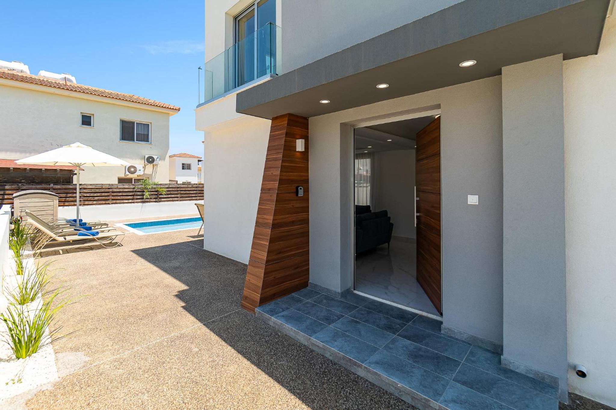 Villa Seabreeze Elina by Ezoria Villas