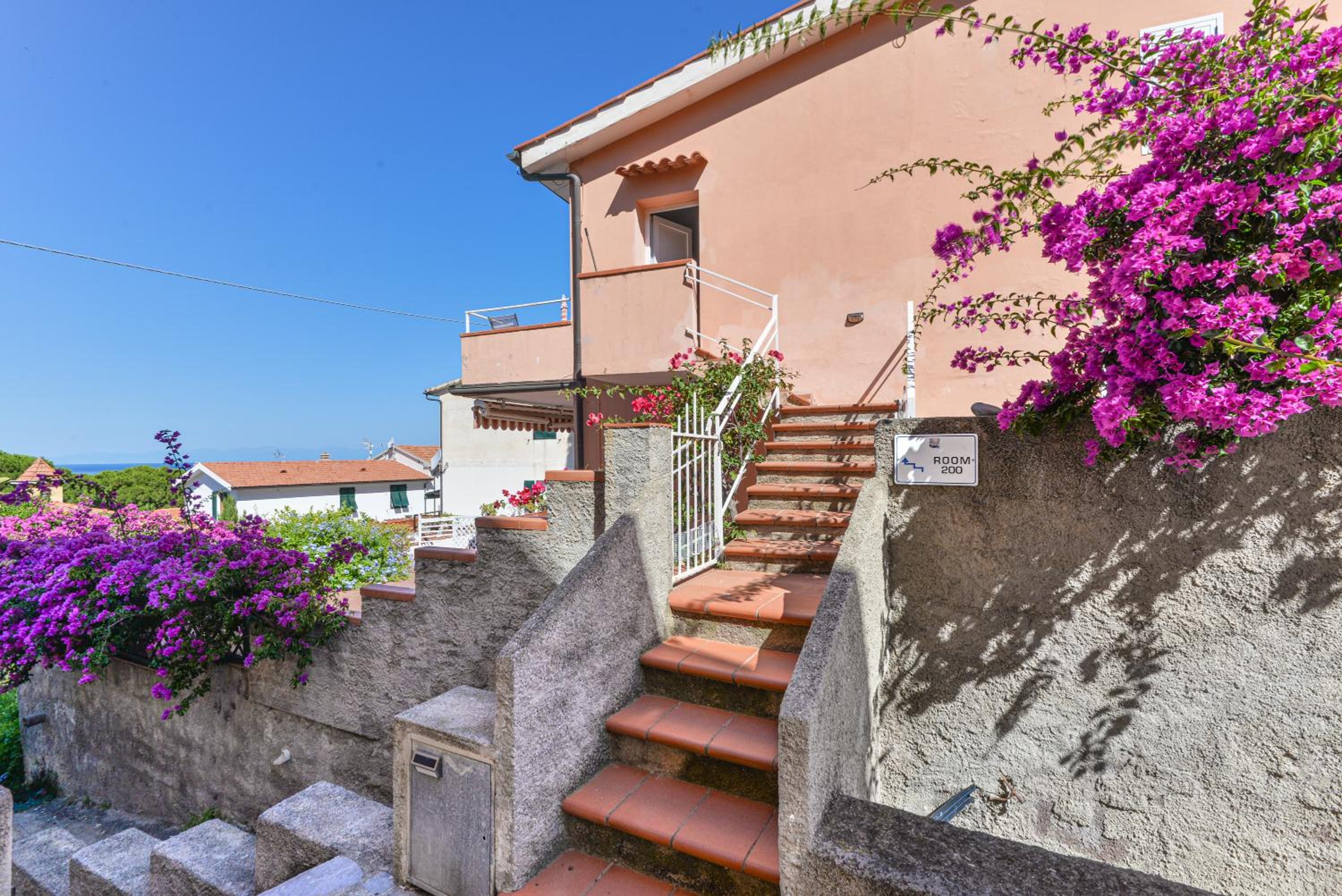 Appartamento con vista mare Chiessi view 3