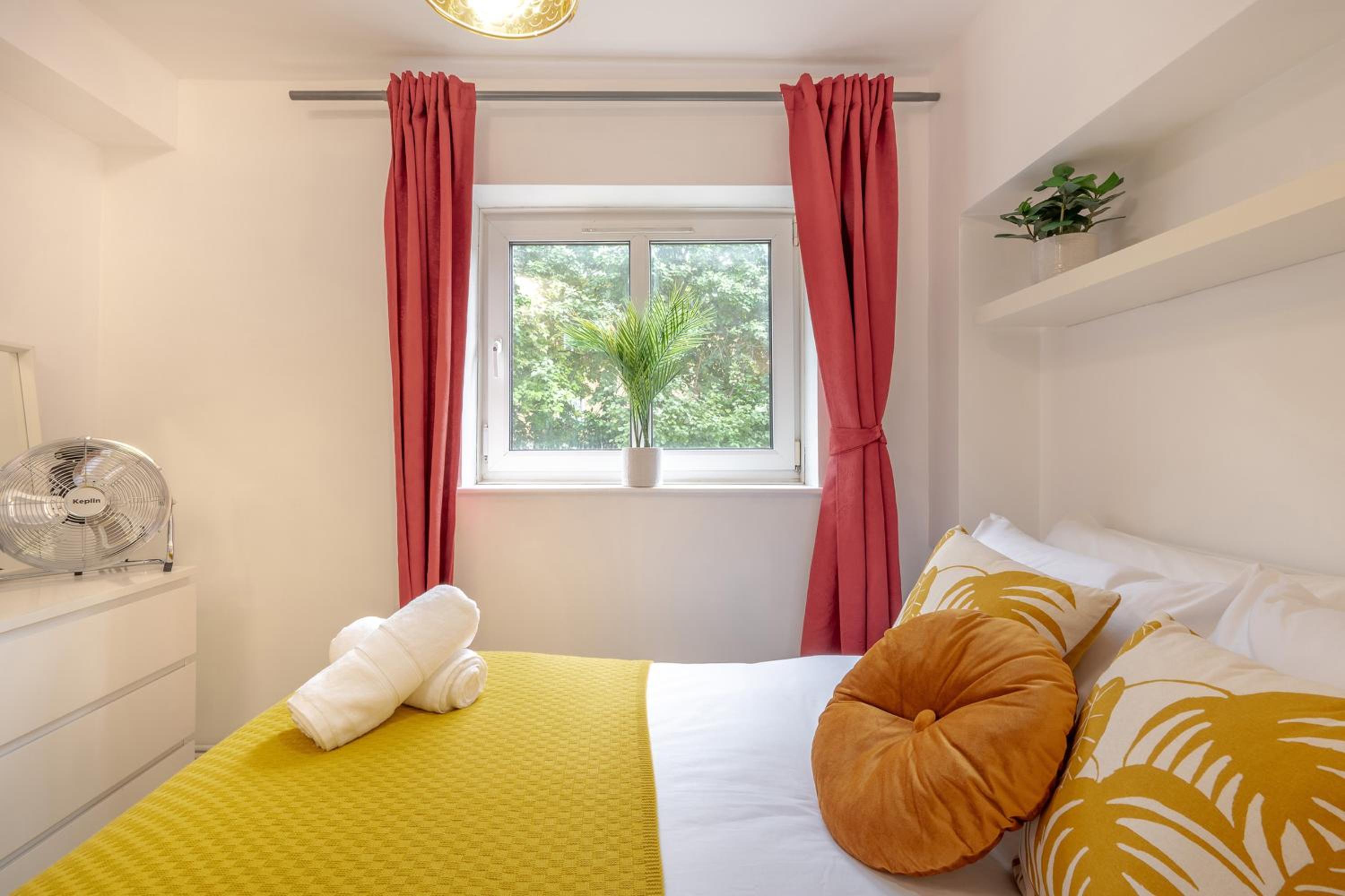 The Perfect Stay London - 2 Bedroom Flat with Parking - Hackney, Shoreditch, Dalston
