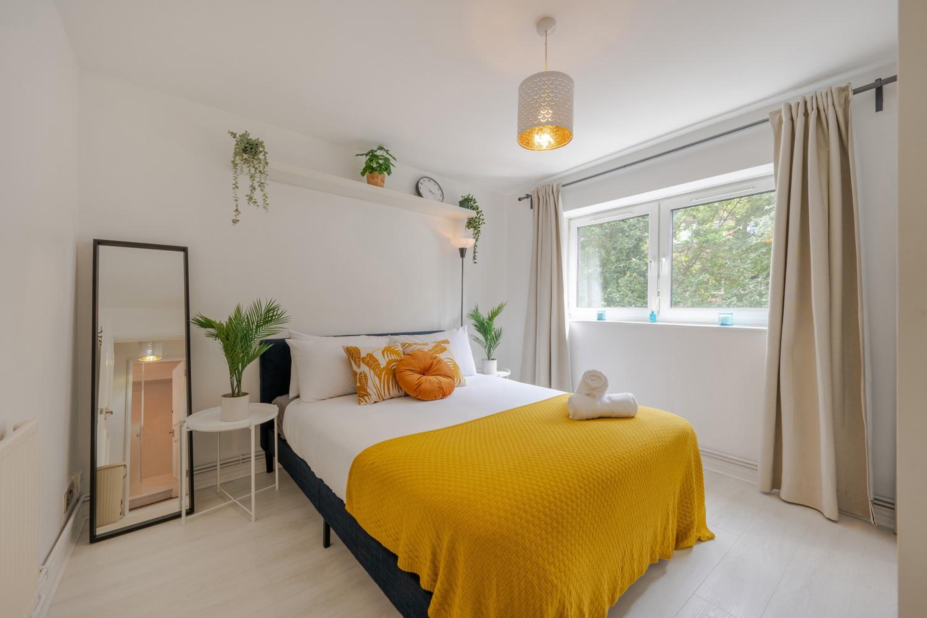 The Perfect Stay London - 2 Bedroom Flat with Parking - Hackney, Shoreditch, Dalston