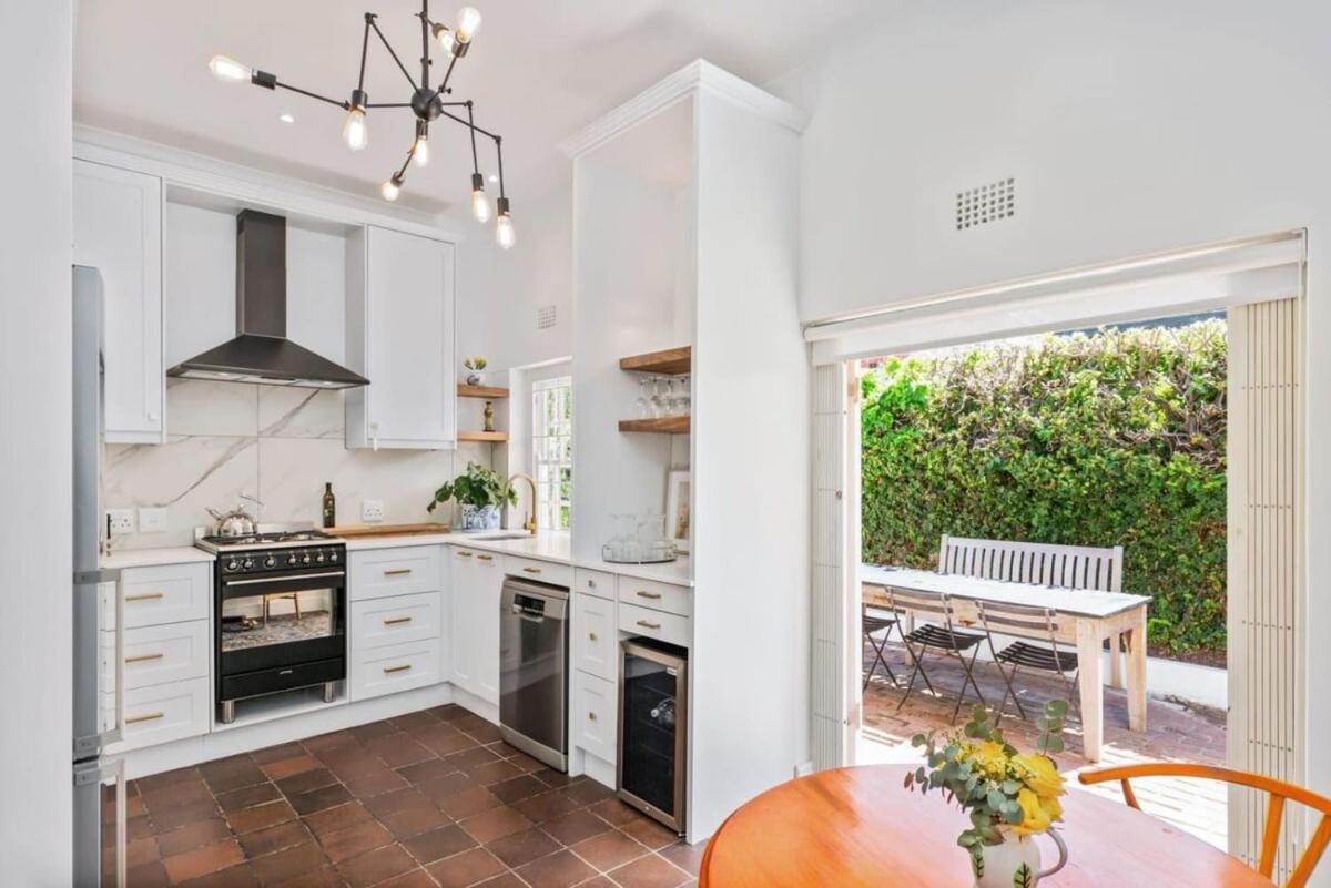 Ty-Bach Cotttage Leafy Newlands Village view 2