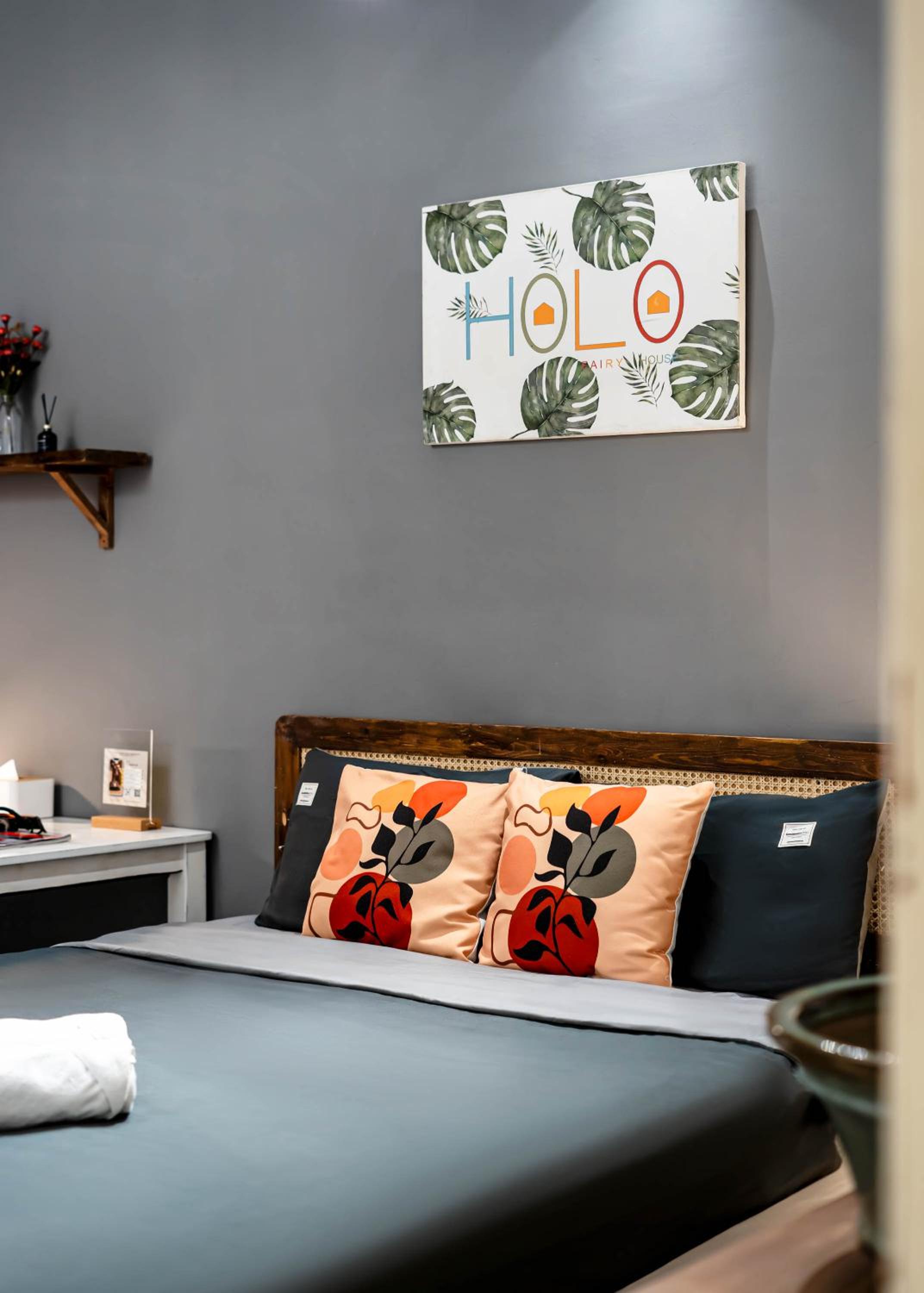 HoLo Fairy House Saigon - Serviced Homestay