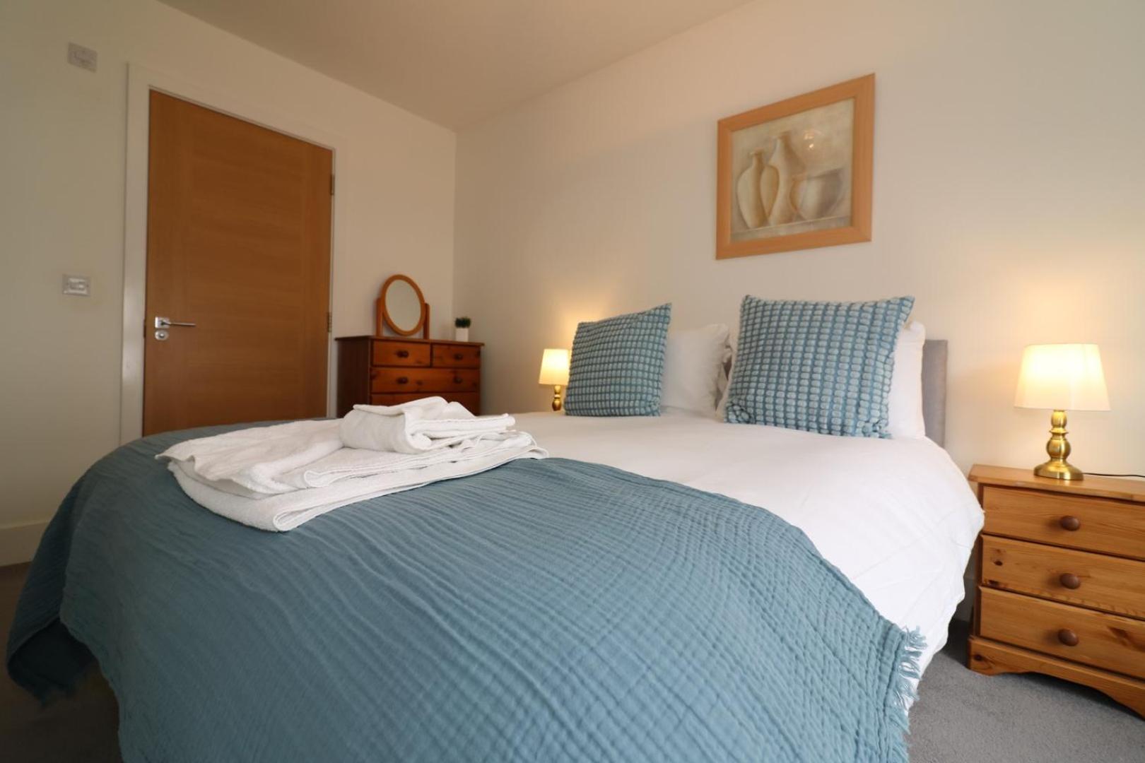 Signature - Oatlands House