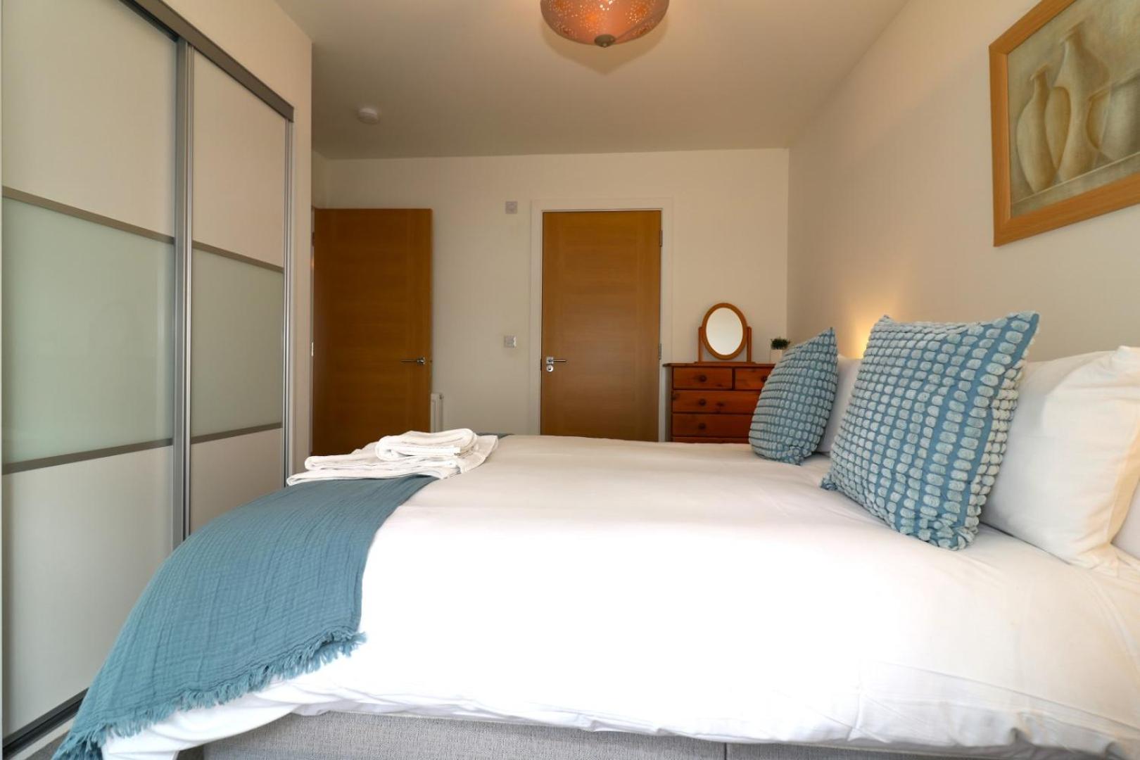 Signature - Oatlands House