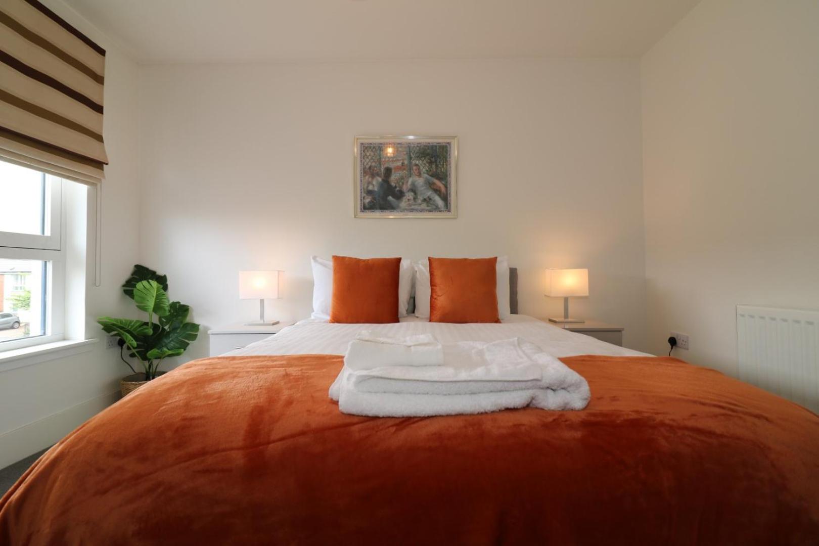 Signature - Oatlands House