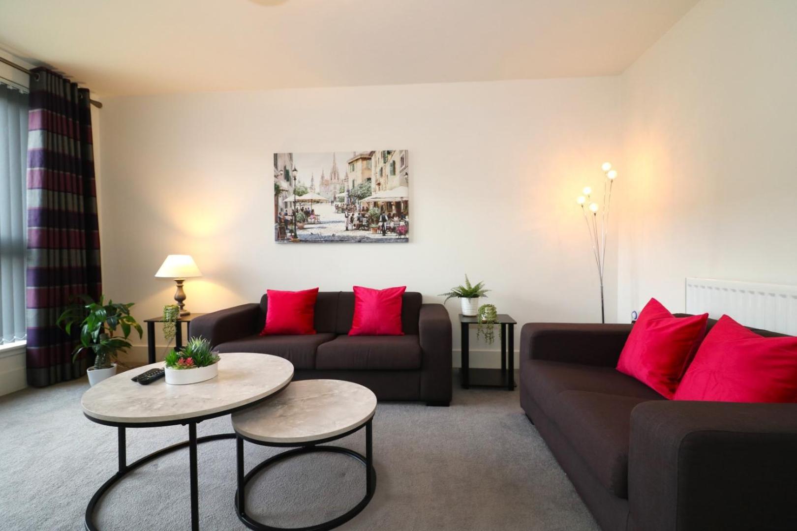 Signature - Oatlands House