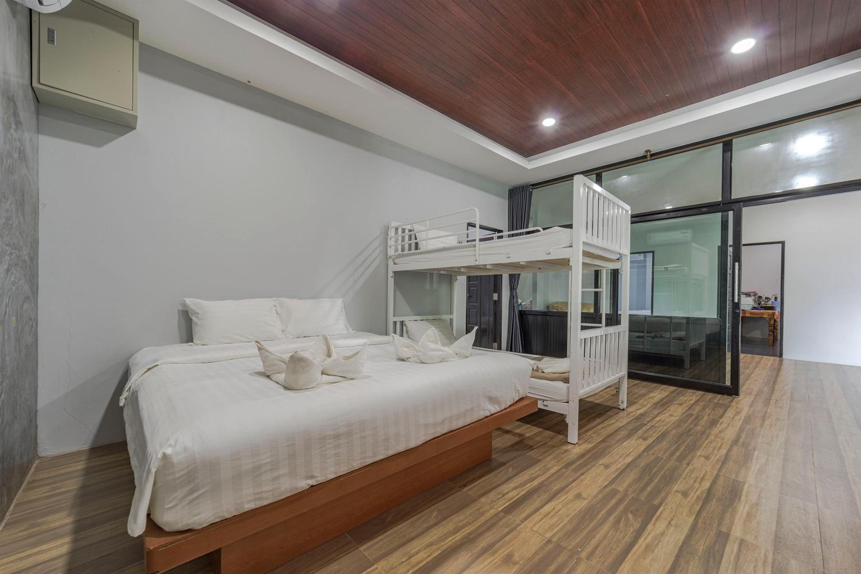 Aonang Oscar Pool Villas - Free Shuttle to Aonang Beach -shared pool - private pool