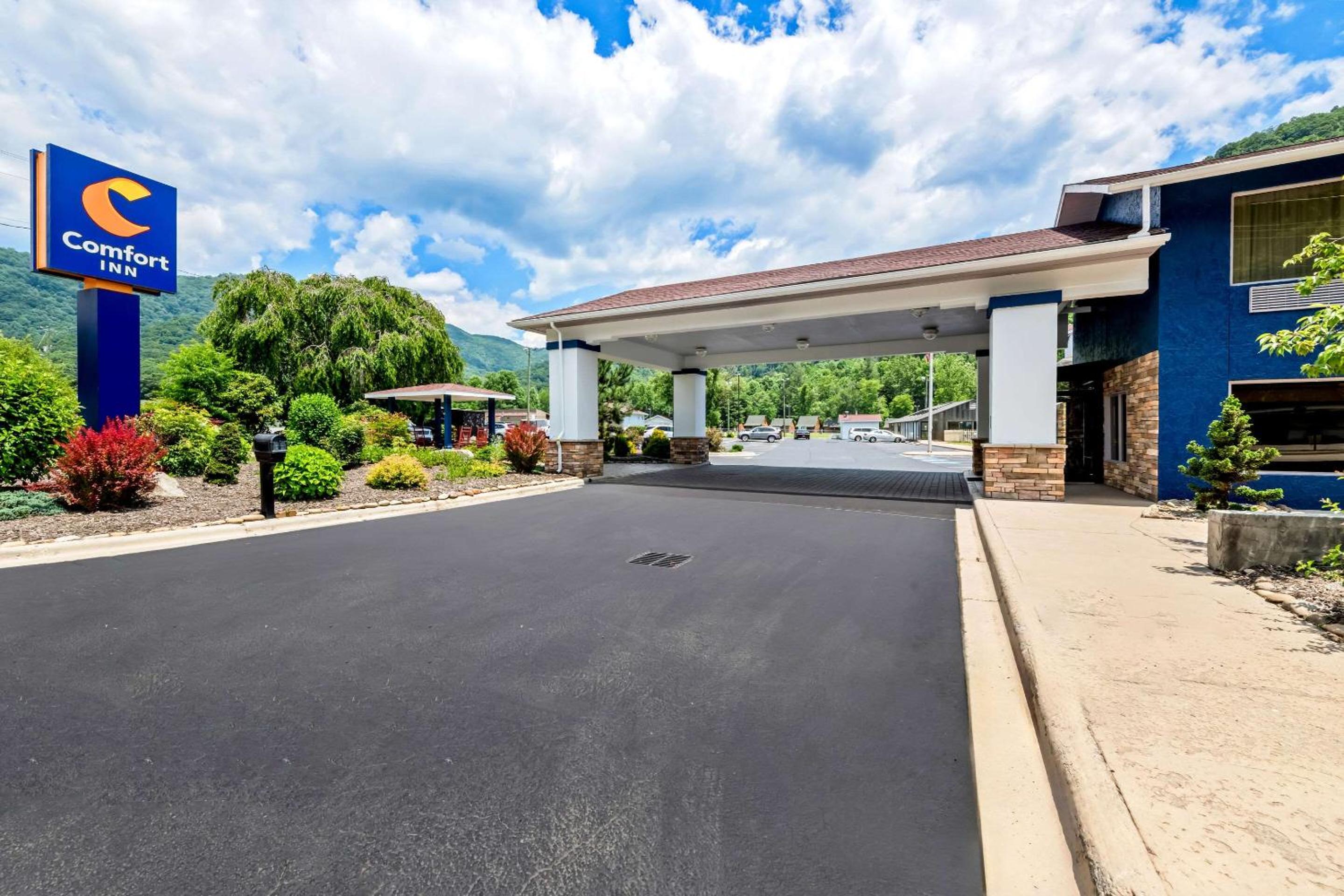 Comfort Inn near Great Smoky Mountain National Park view 2