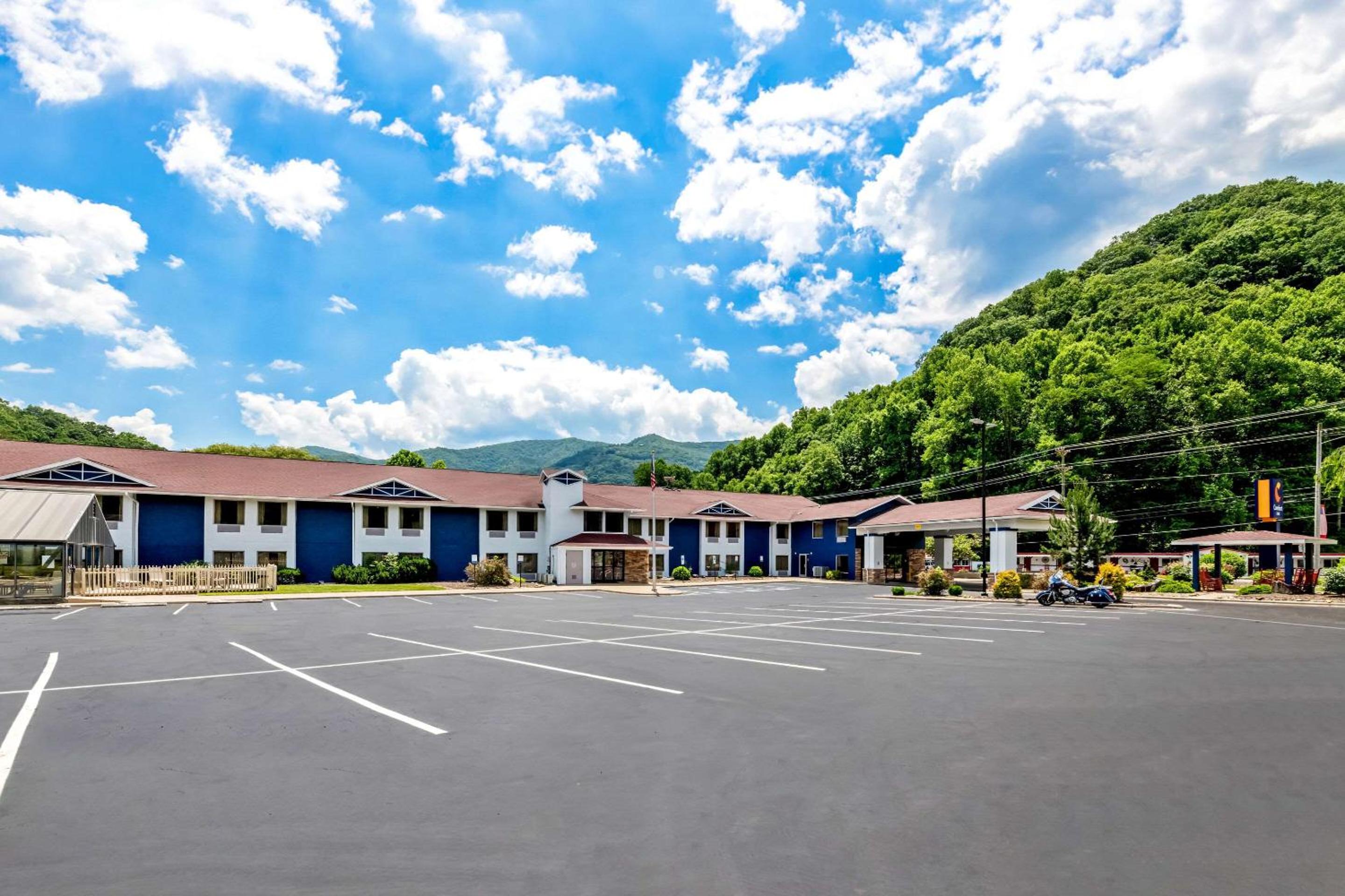 Comfort Inn near Great Smoky Mountain National Park view 4