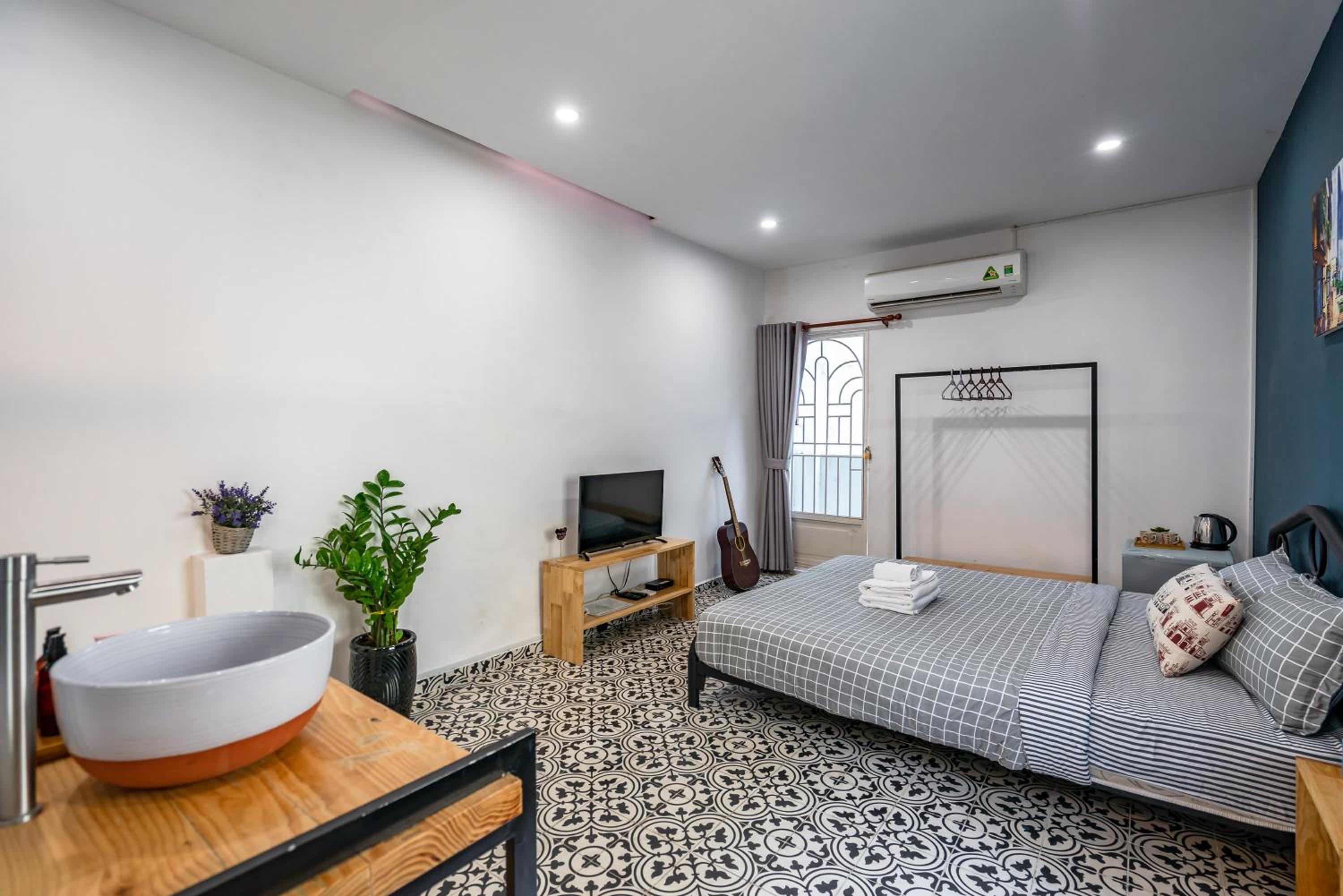 HoLo Fairy House Saigon - Serviced Homestay