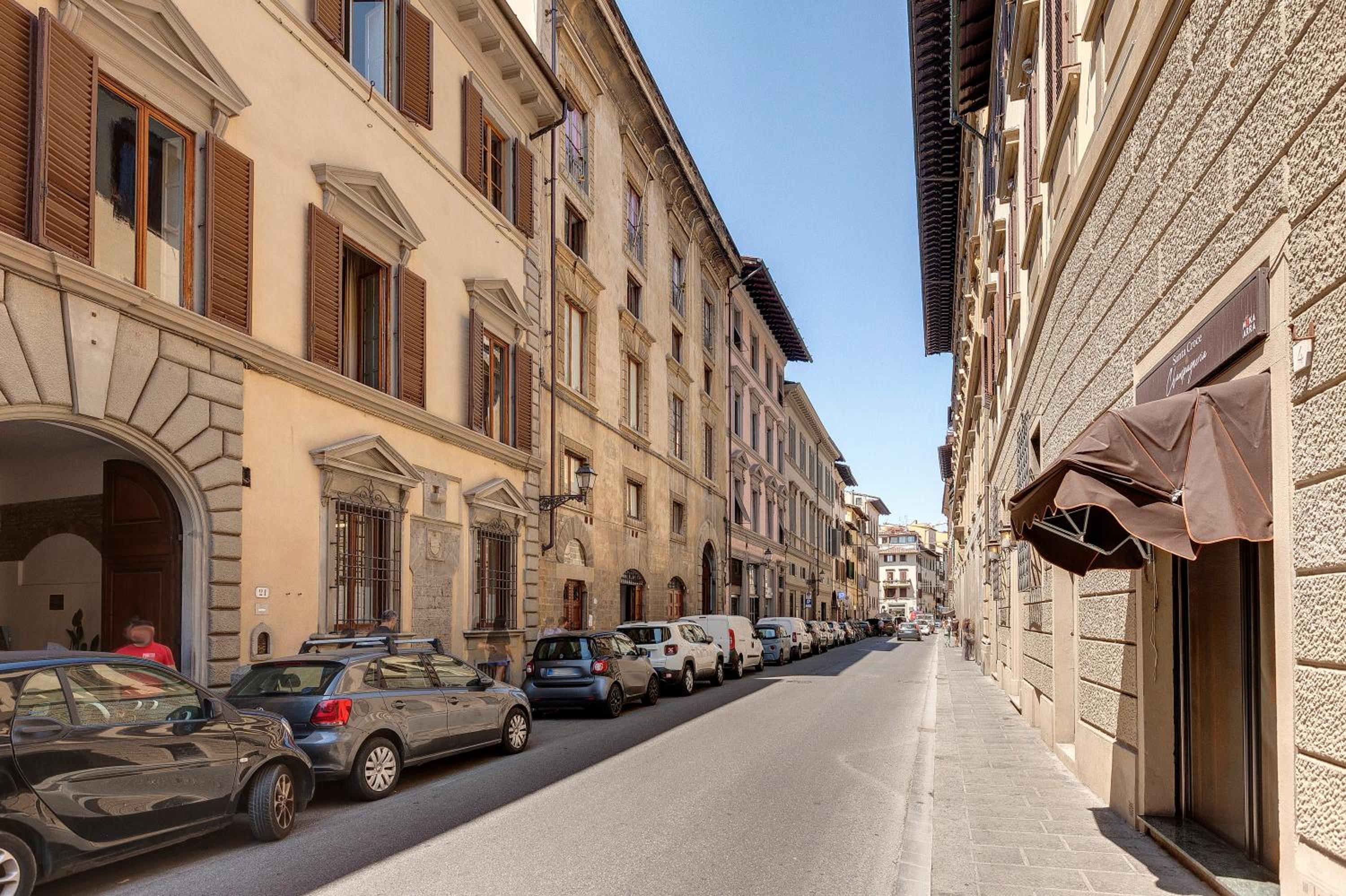 Tintori Luxury Palace by Mamo Florence