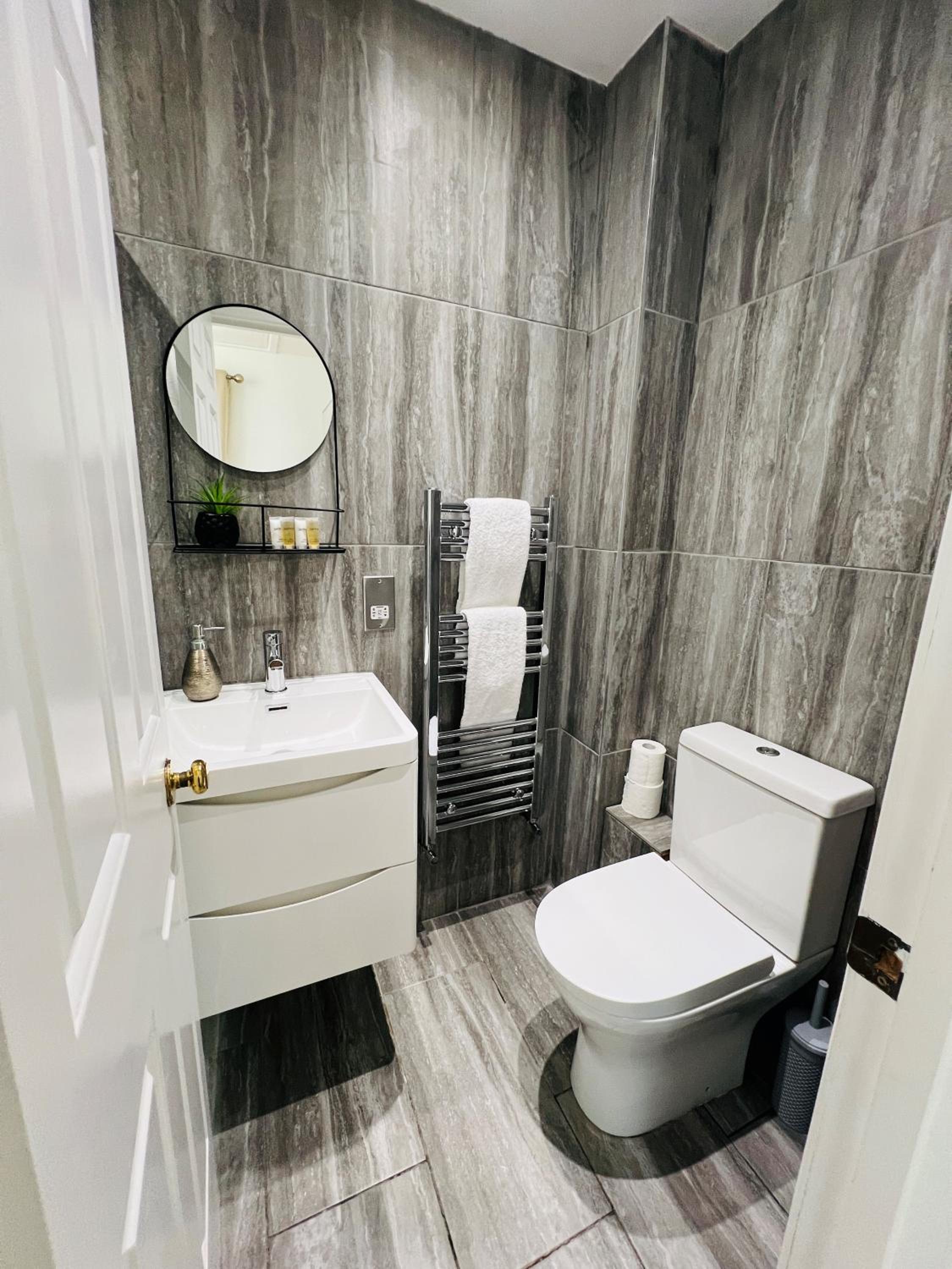 Studio Apartment (St Katherine’s and Wapping)