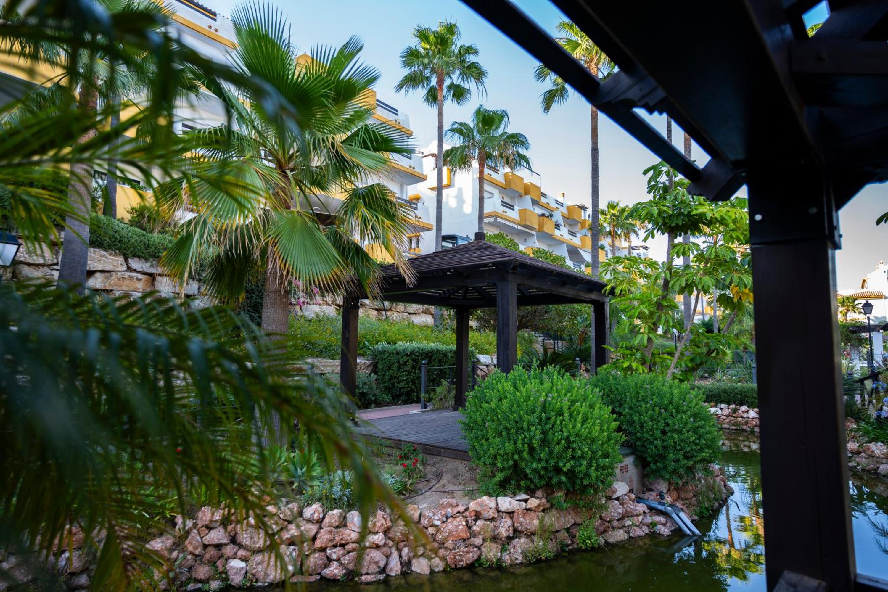 Vista Calanova Golf Club Apartment, 2BD Seaviews
