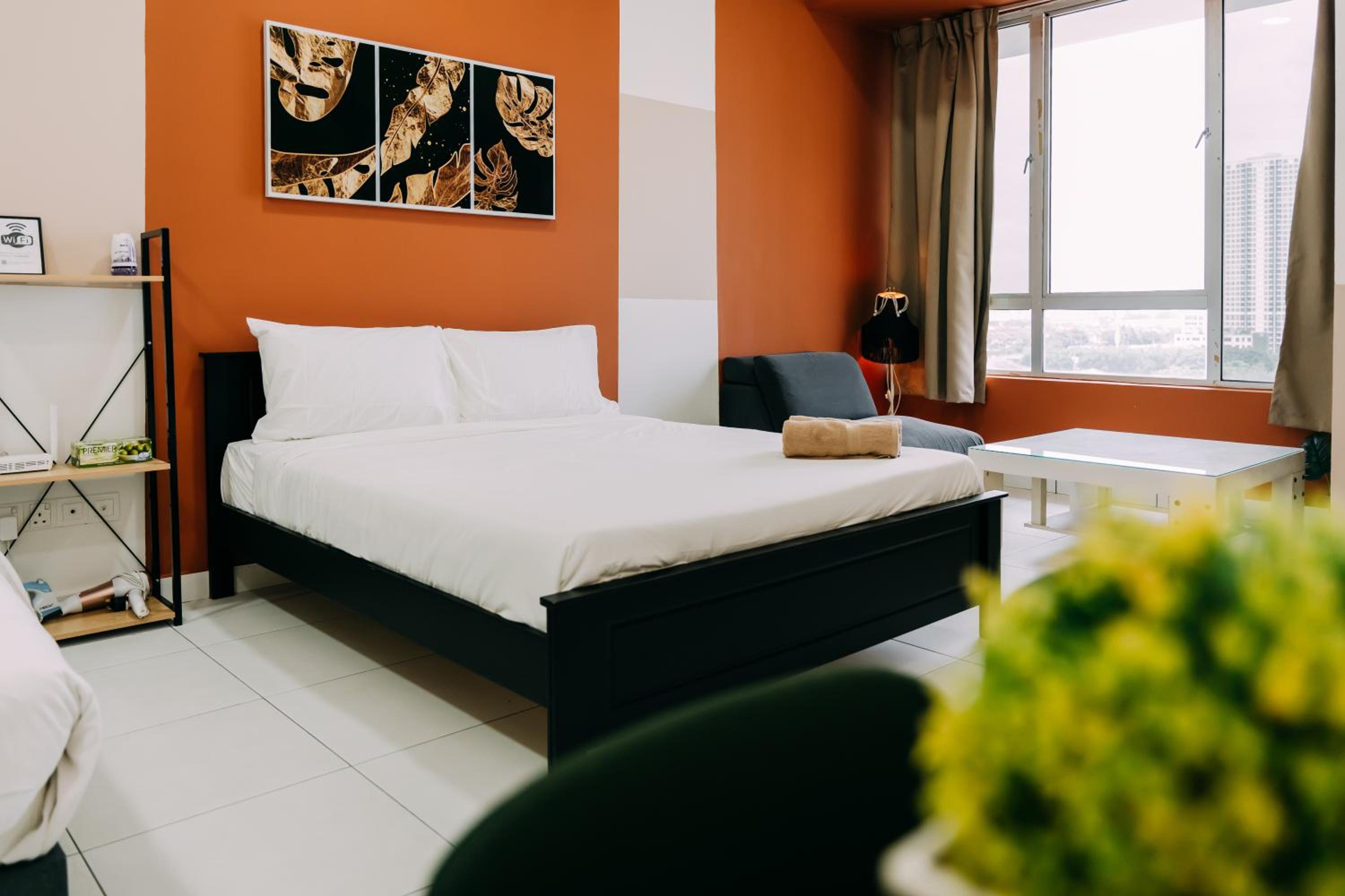 Mount austin#akademik suites#austin center