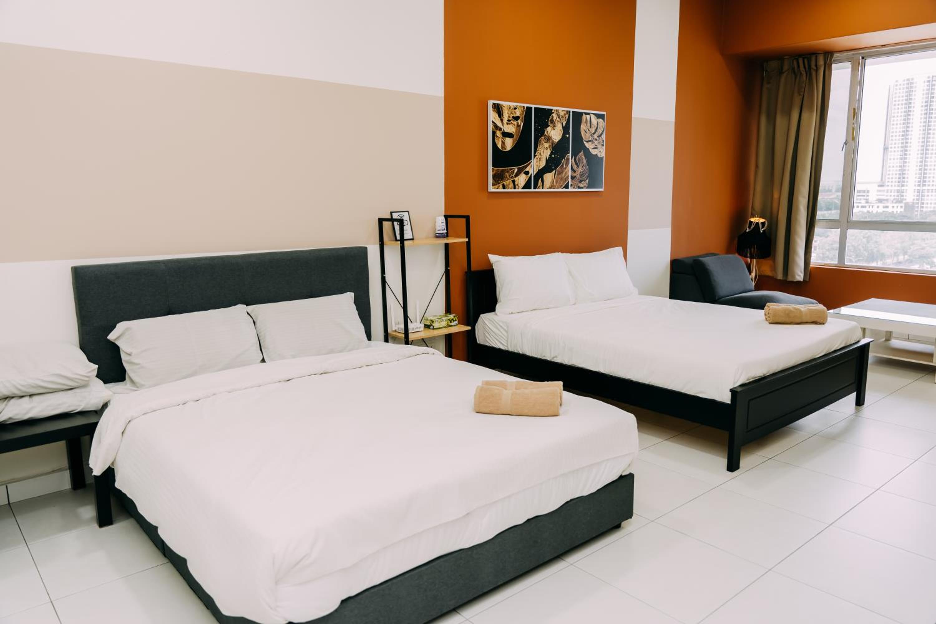 Mount austin#akademik suites#austin center