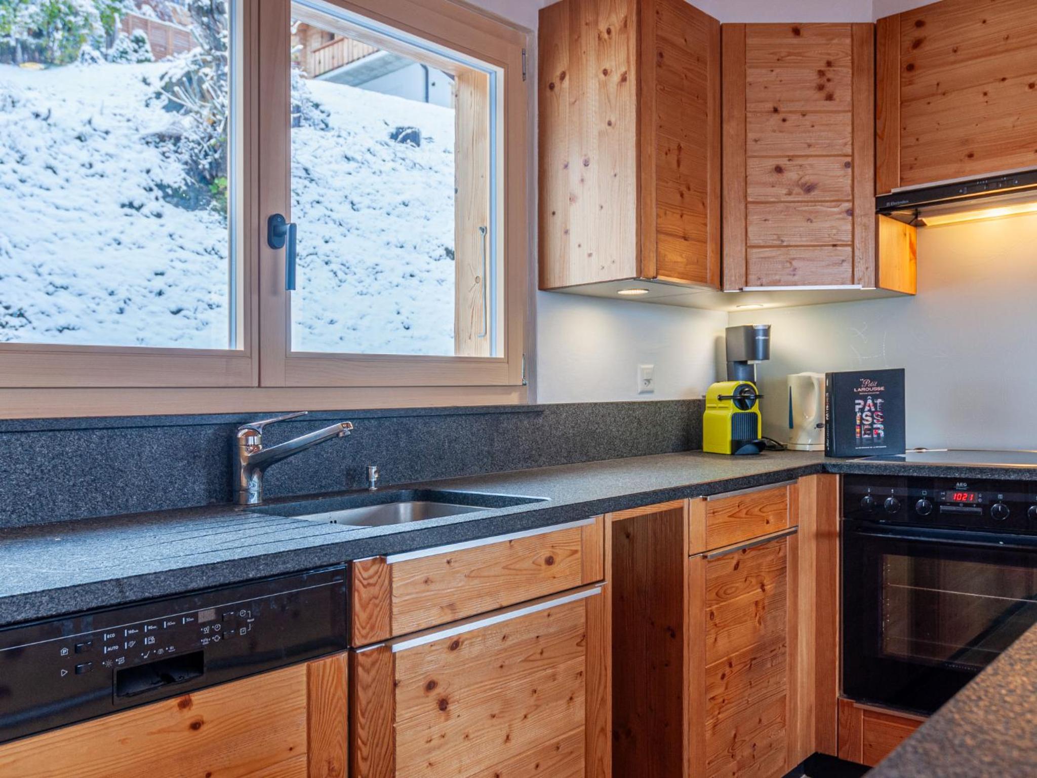 Chalet Le Loup- le Renard et la Belette by Interhome