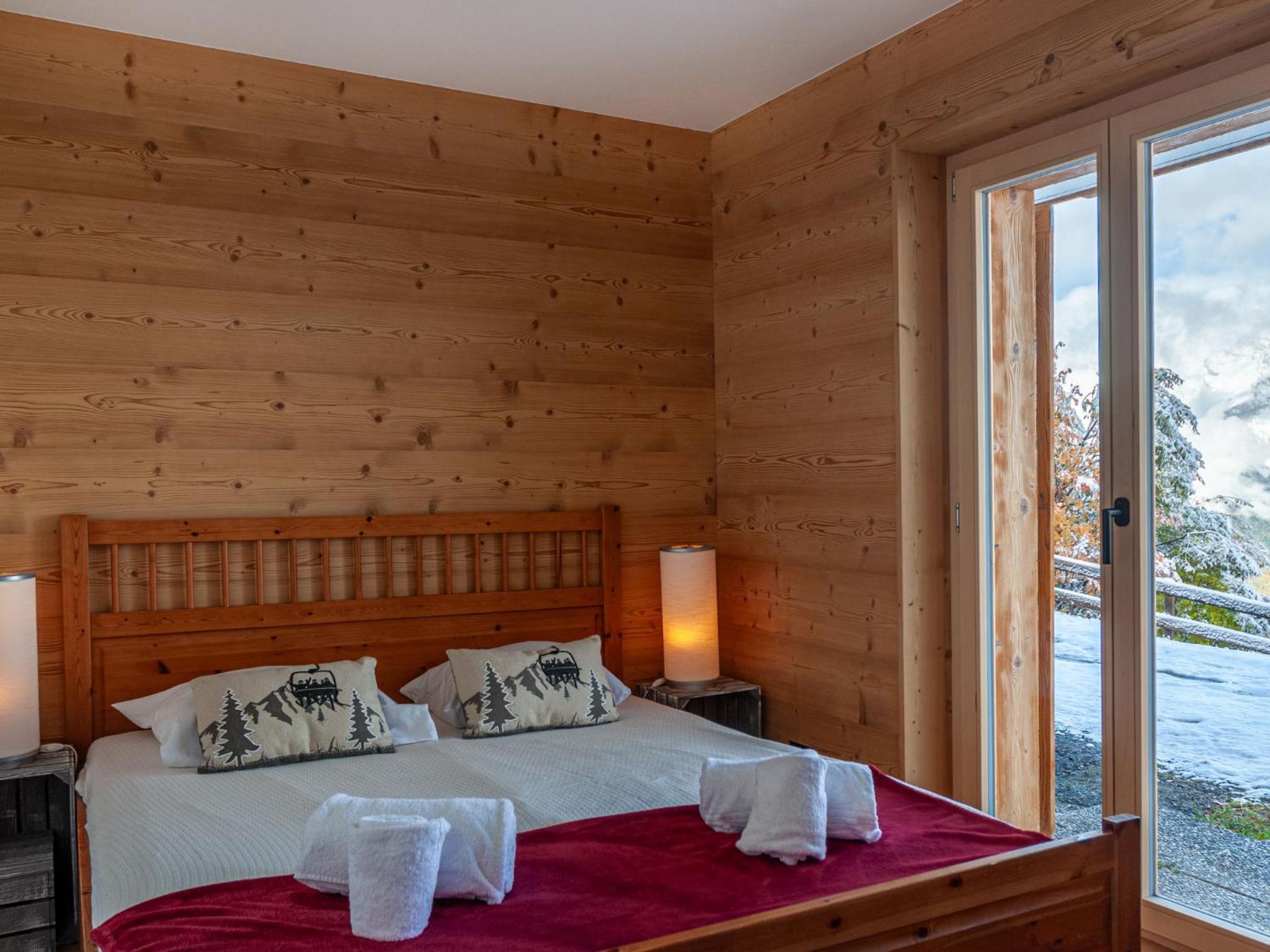Chalet Le Loup- le Renard et la Belette by Interhome