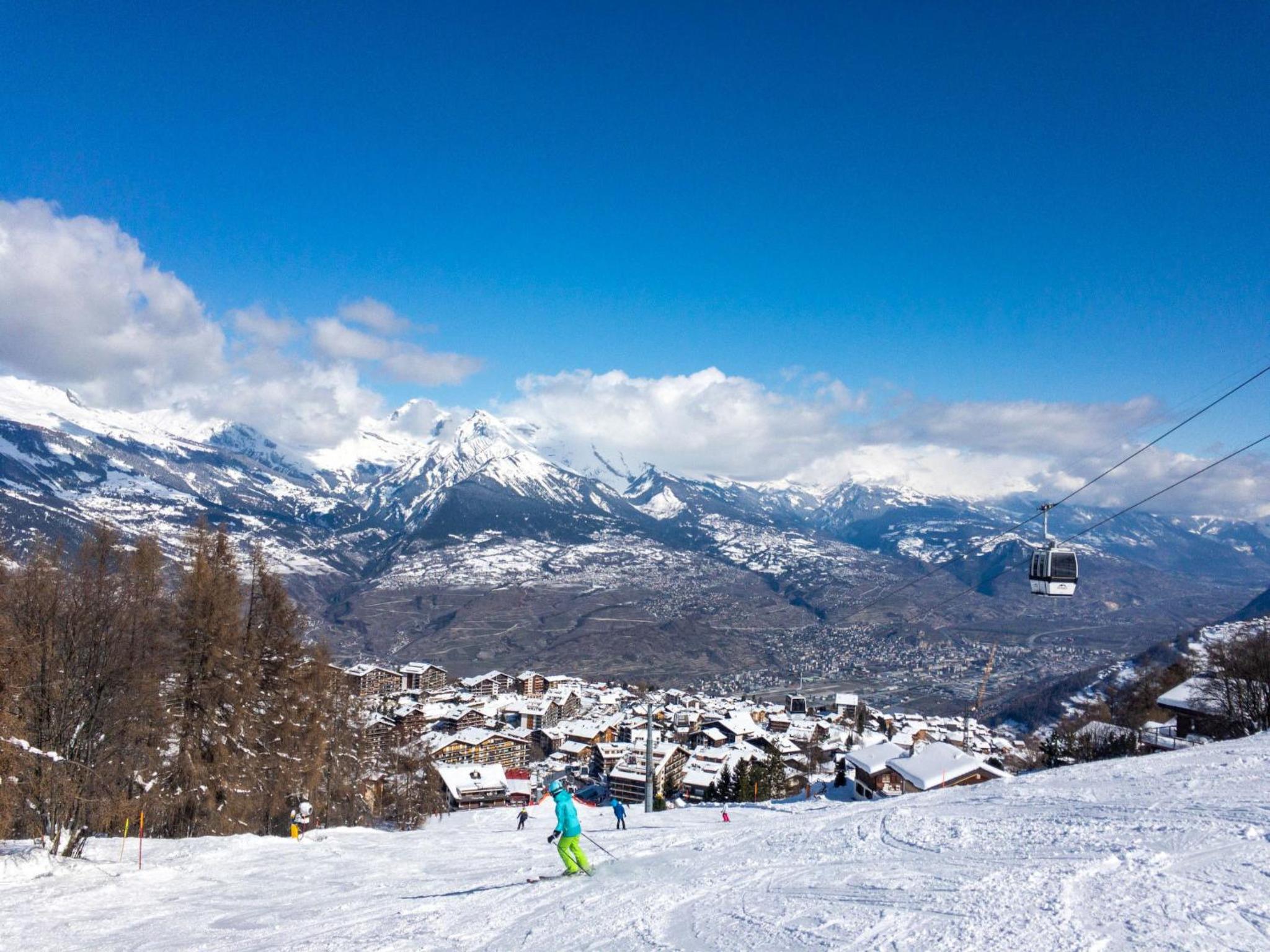 Chalet Le Loup- le Renard et la Belette by Interhome