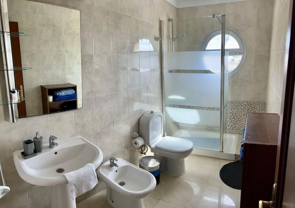 Sun Paradise Beach, WiFi, Sea Views, and Pool view 4