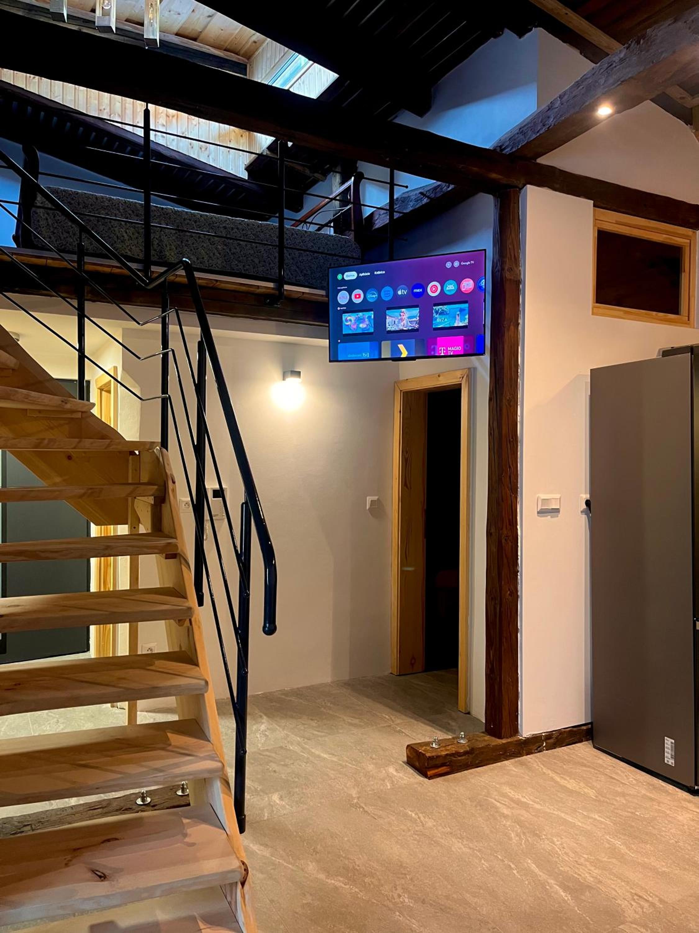 Novozrekonštruovaný 79m2 mezonetový byt v centre mesta