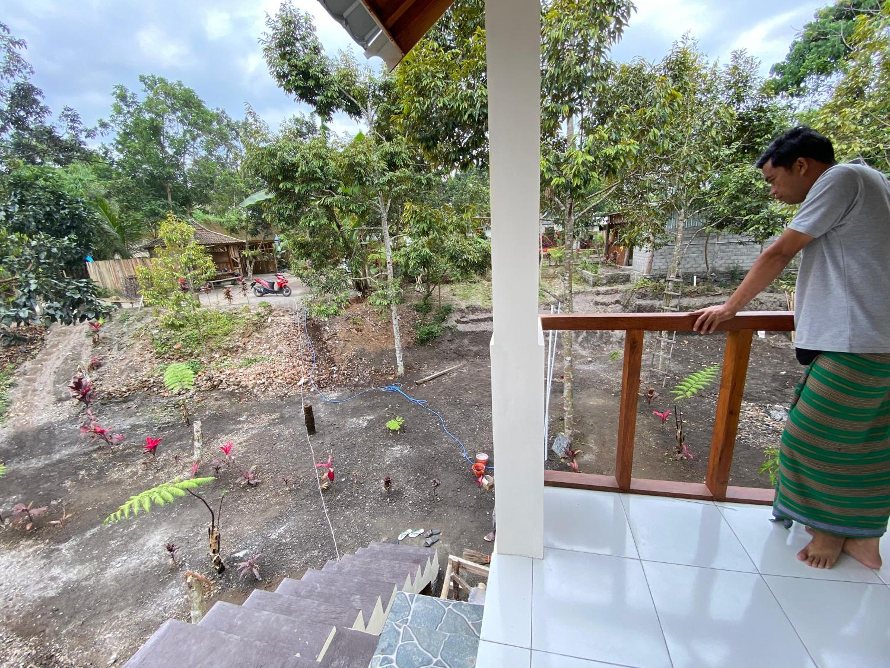 Avocado homestay