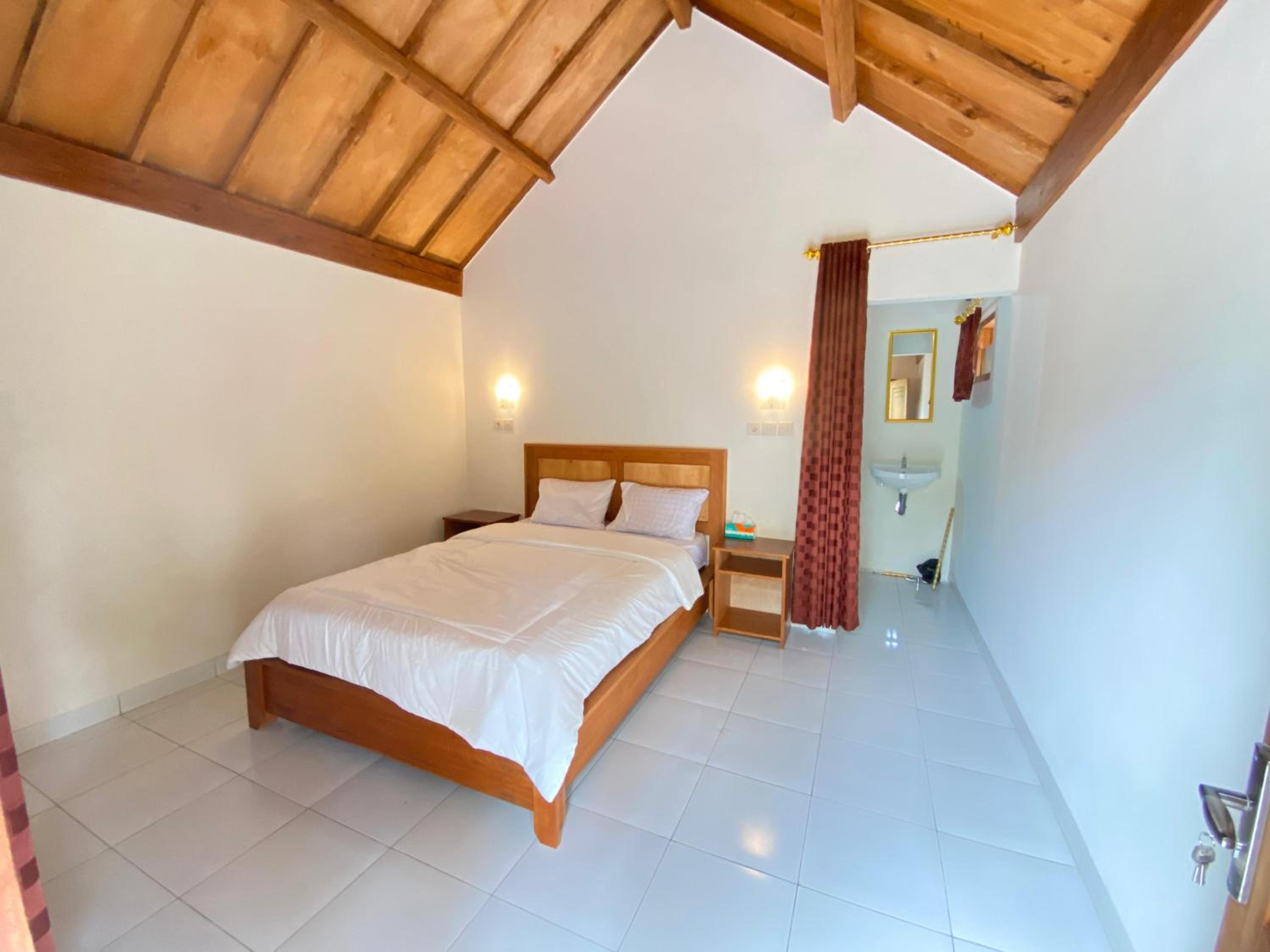 Avocado homestay
