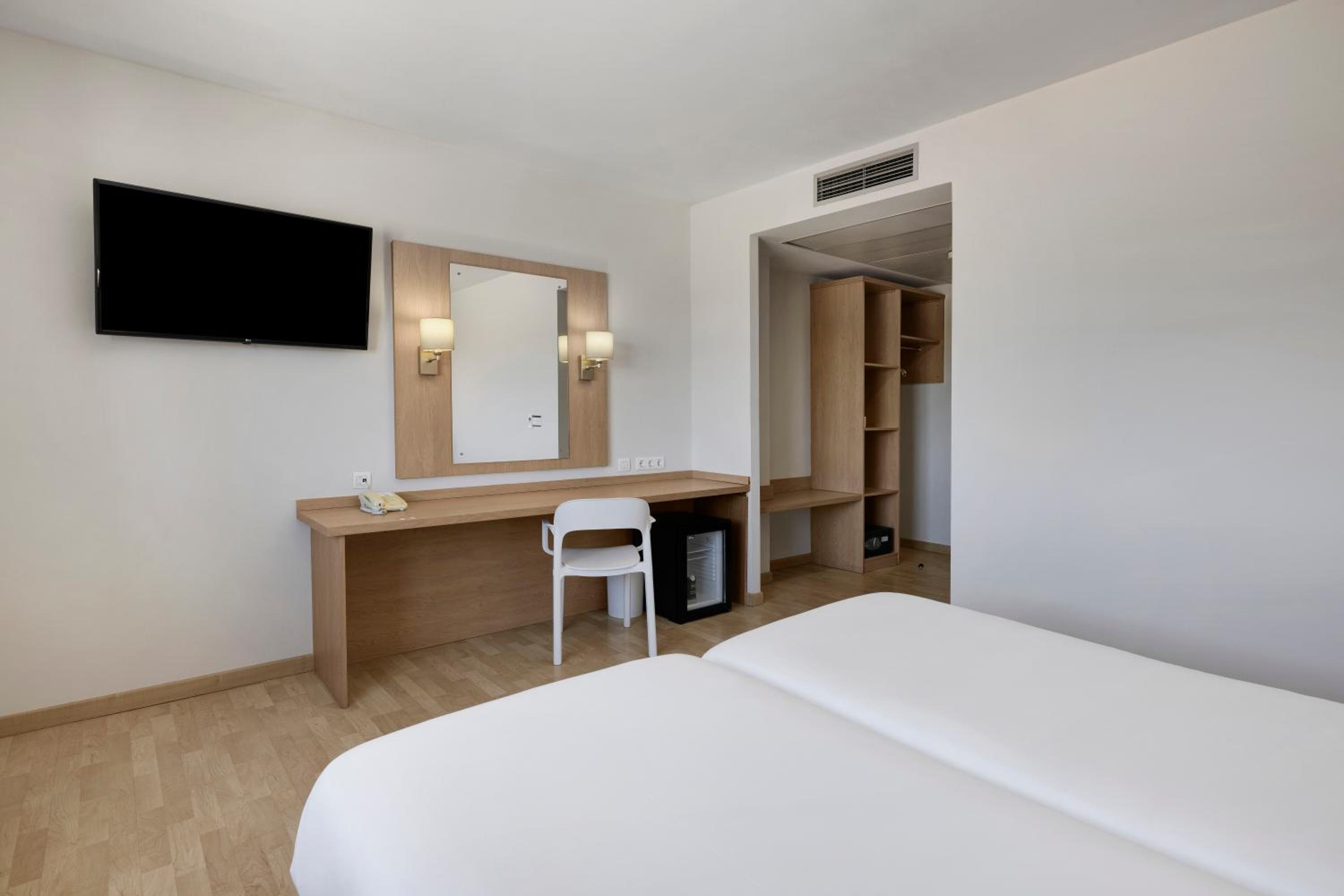 Las Rozas de Madrid Vacations - BB HOTEL Madrid Las Rozas - Property Image 3