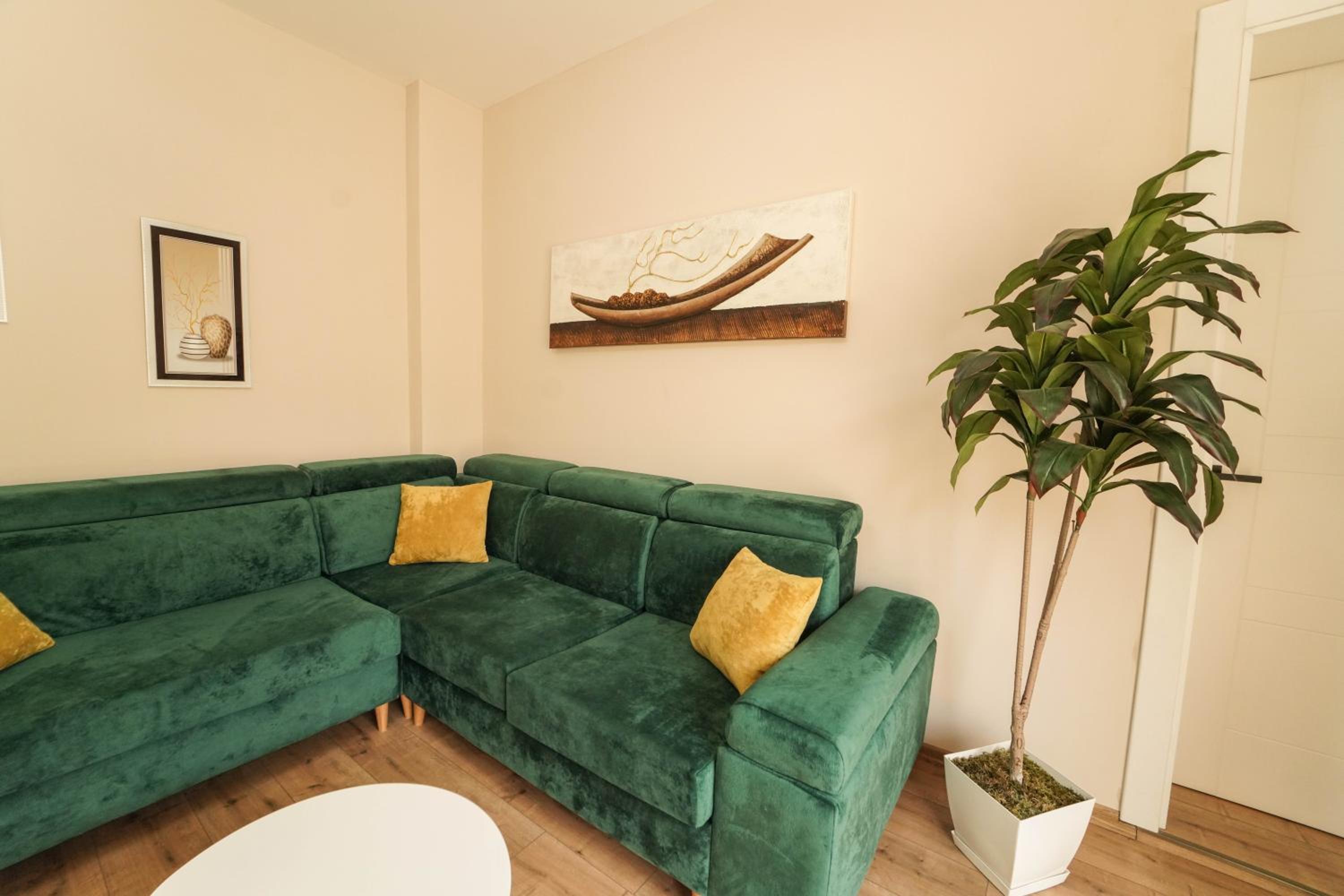 Haris Apartments Tirana