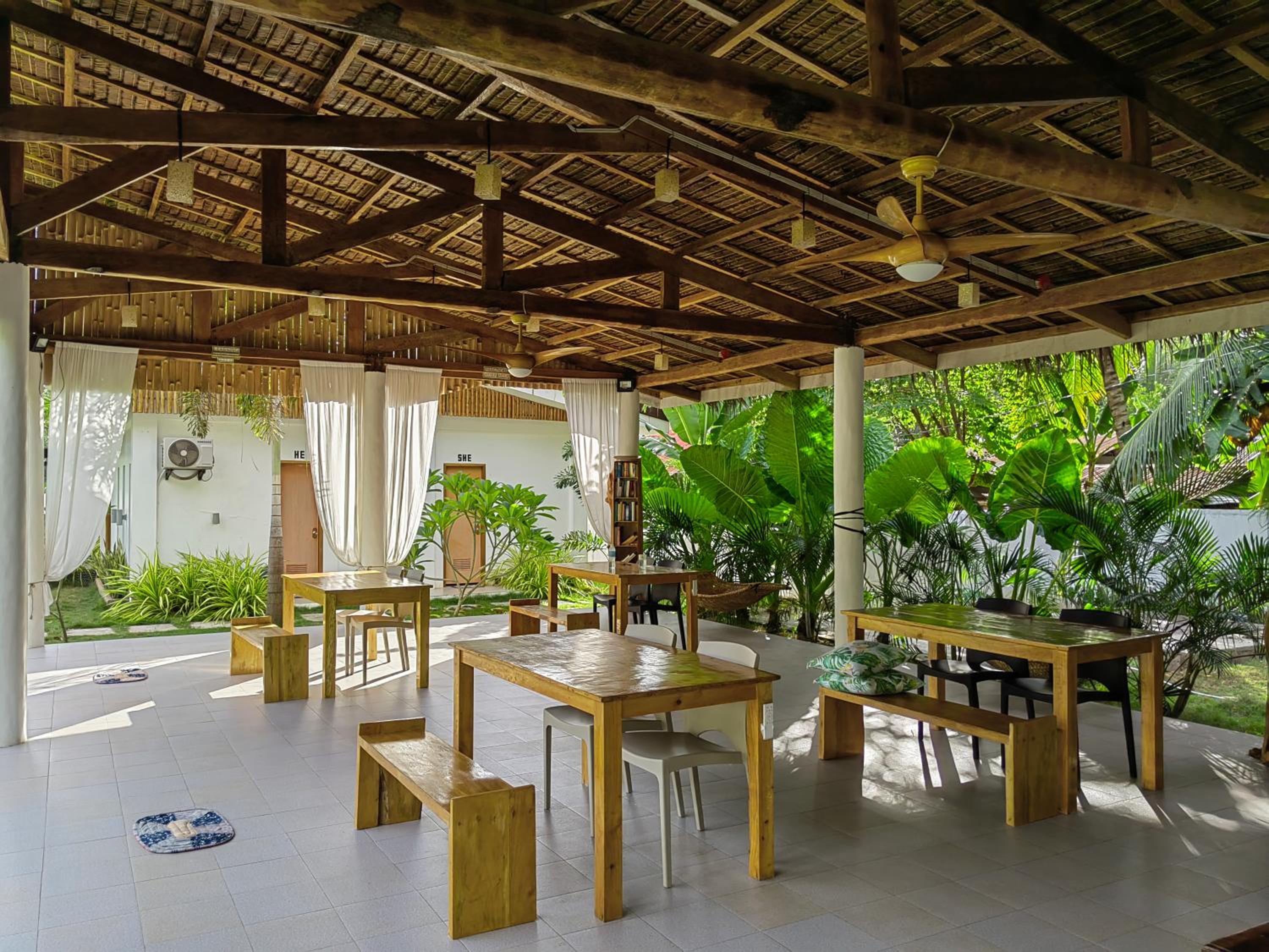 MHARI Bungalows and Rooms