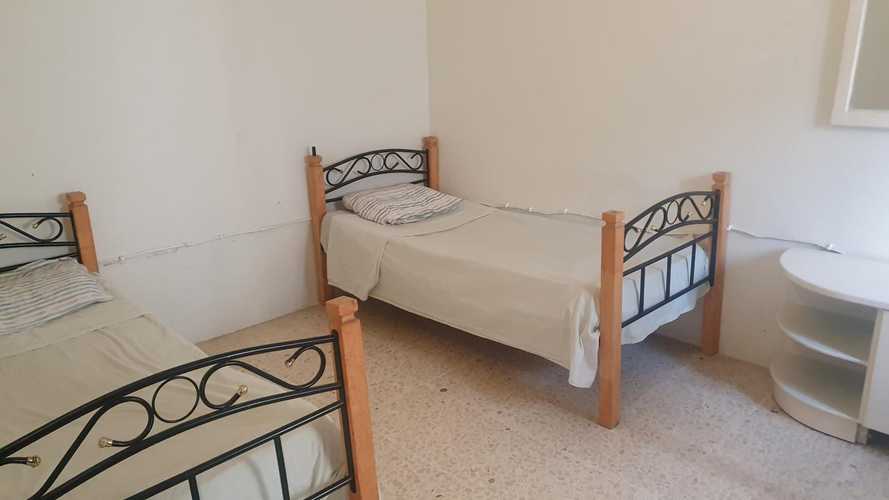 Marjoe apartment ,FEMALE GUEST ONLY photo 4