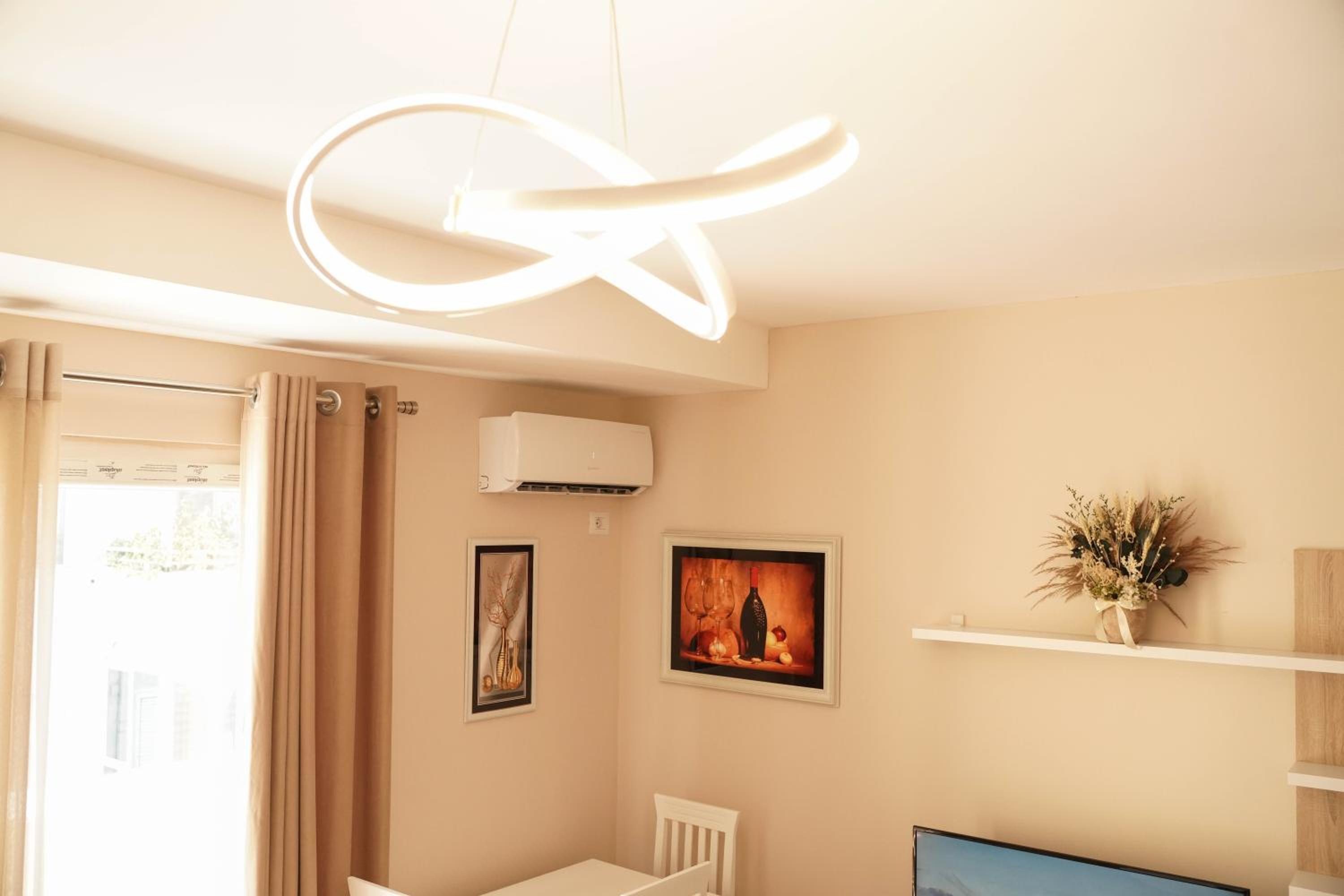 Haris Apartments Tirana
