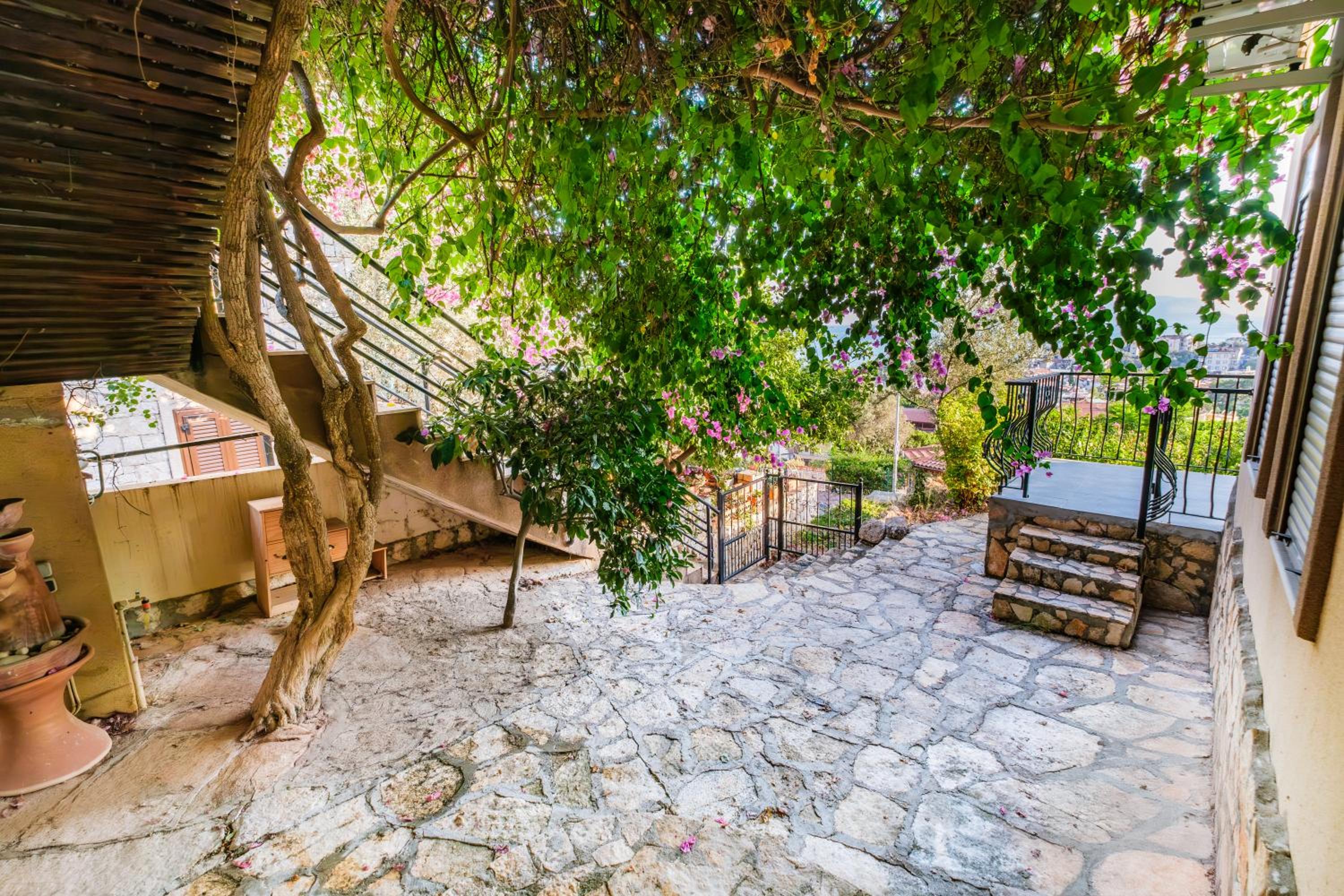 Stylish Modern Hideout Apart in Kaş view 5