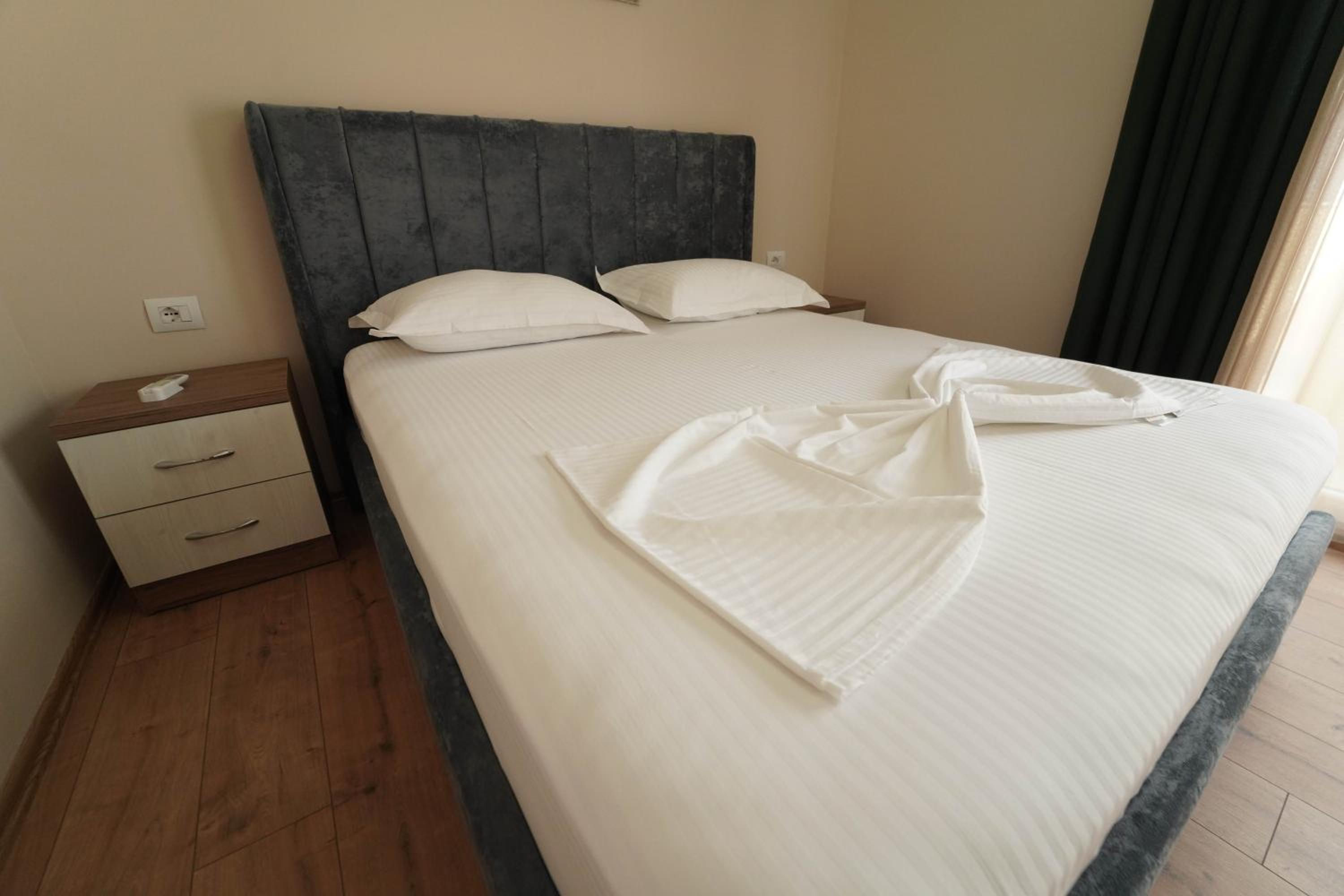 Haris Apartments Tirana