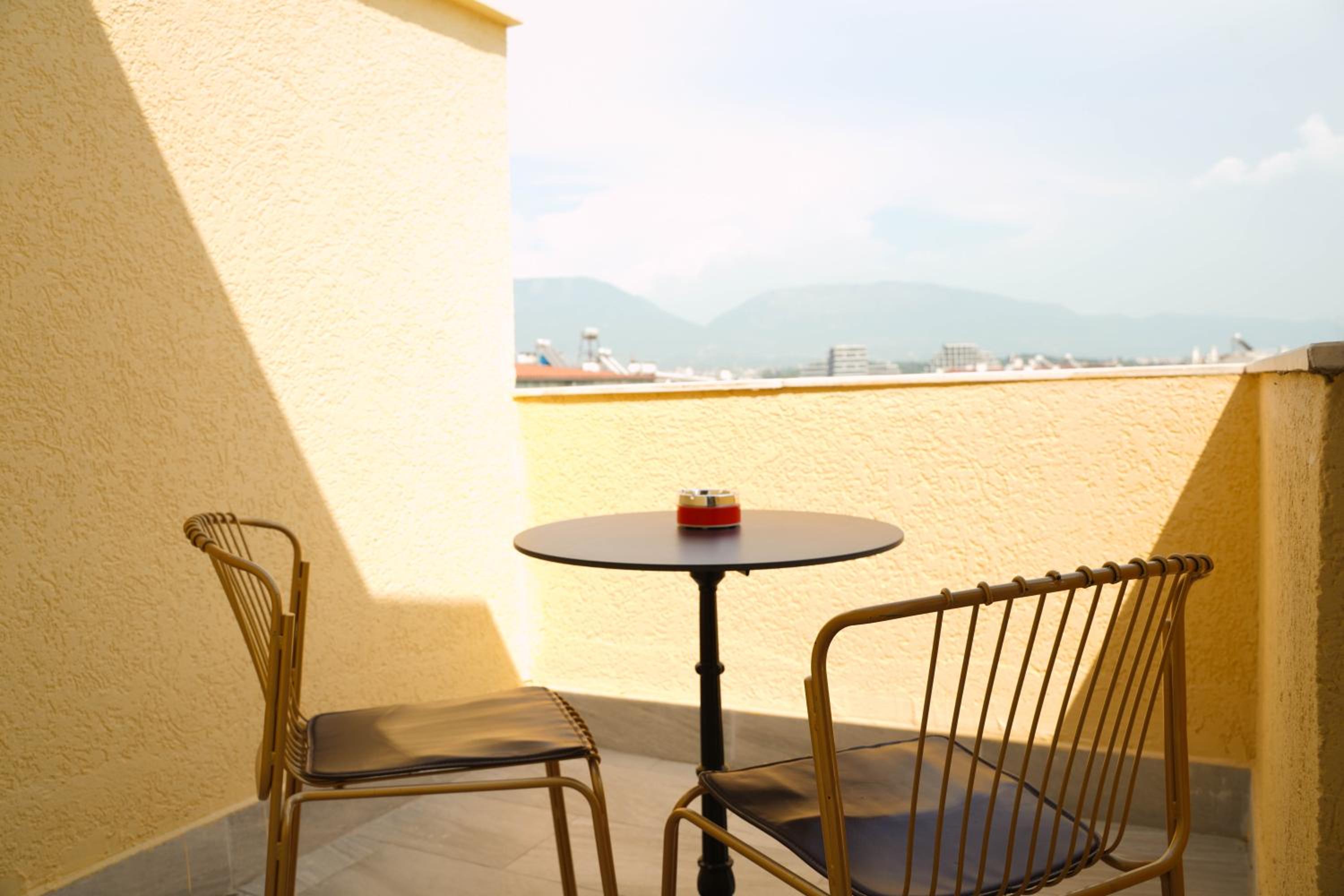Haris Apartments Tirana