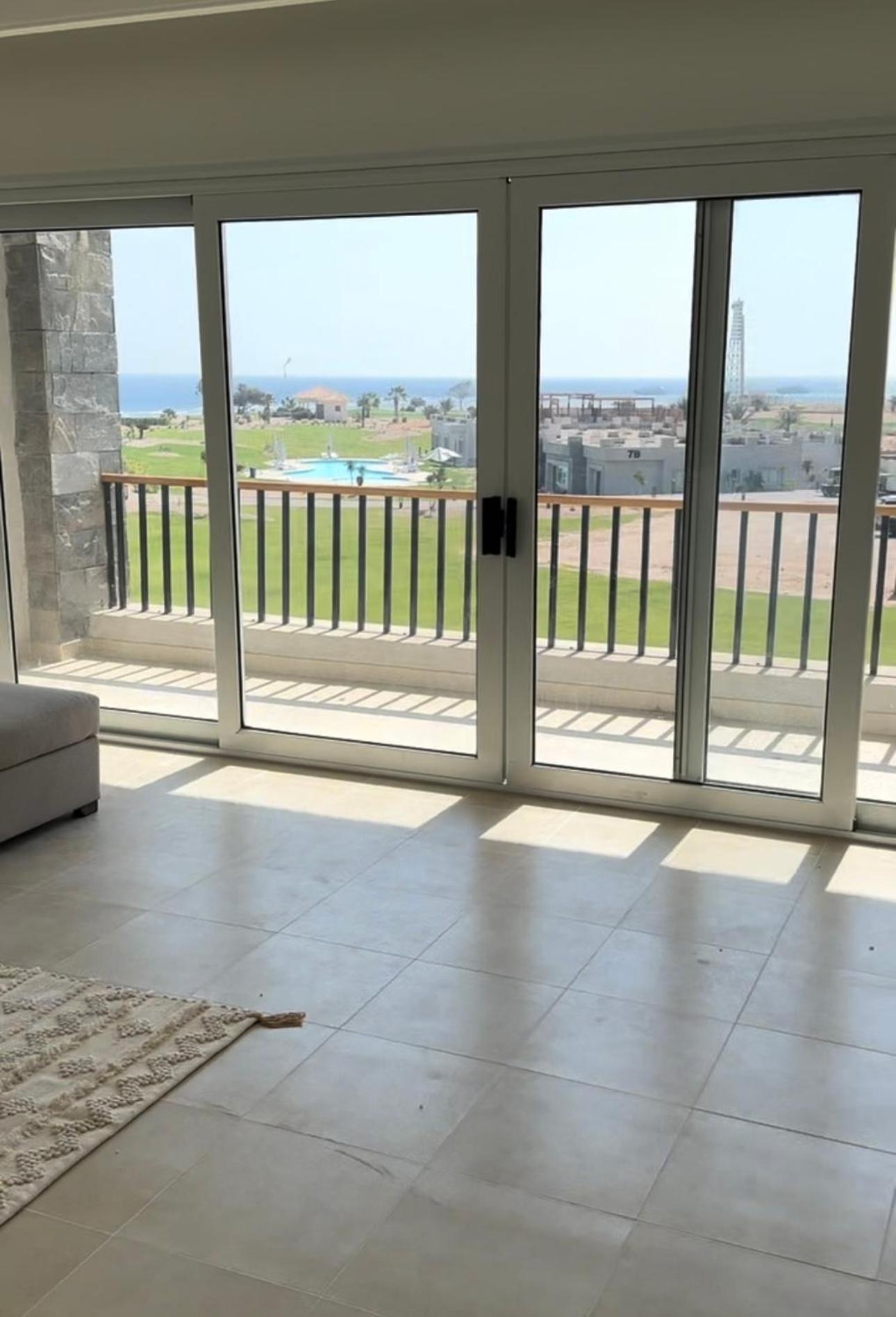 Soma Breeze Beachfront apartment