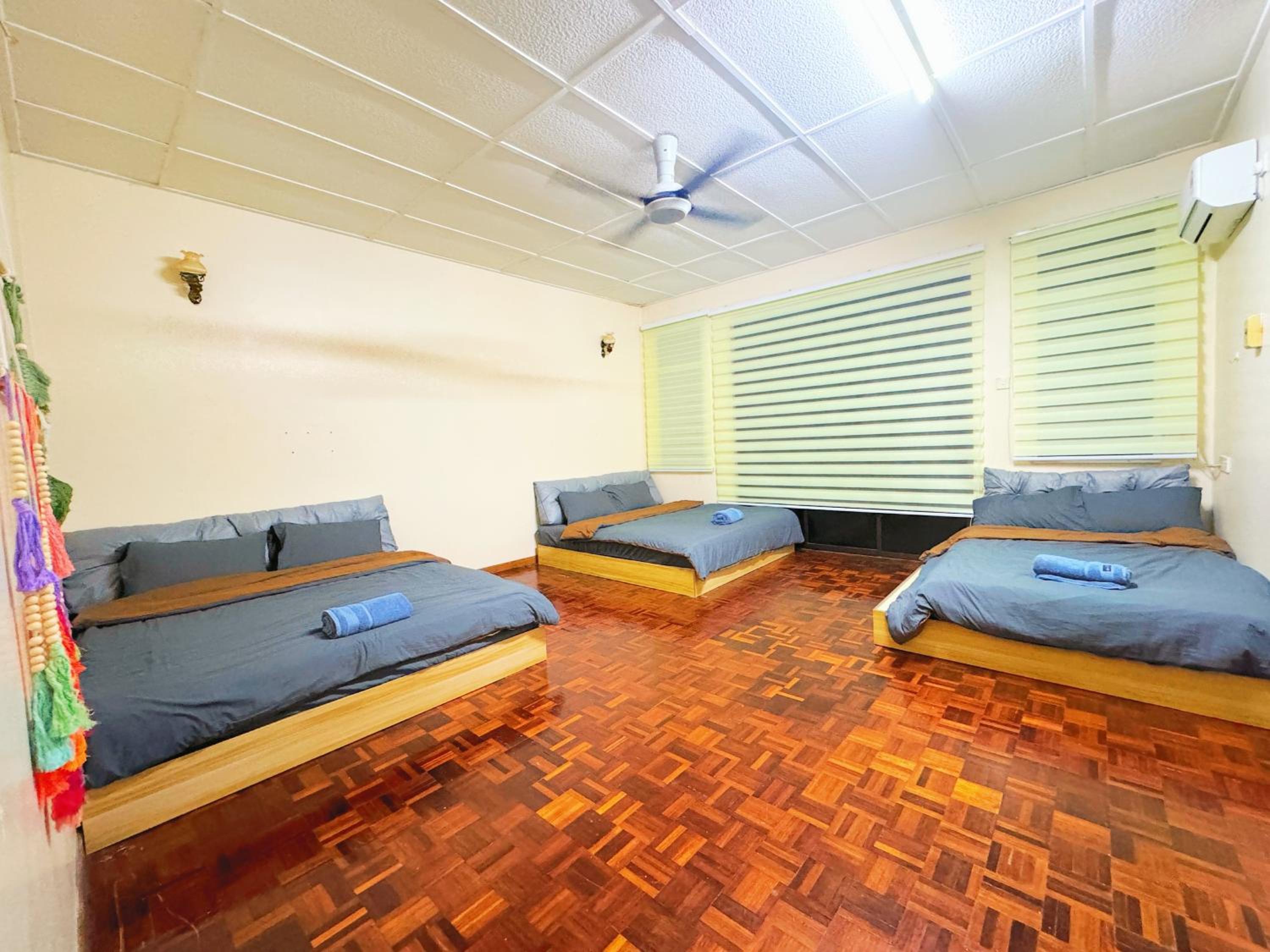 skyline house photo 7