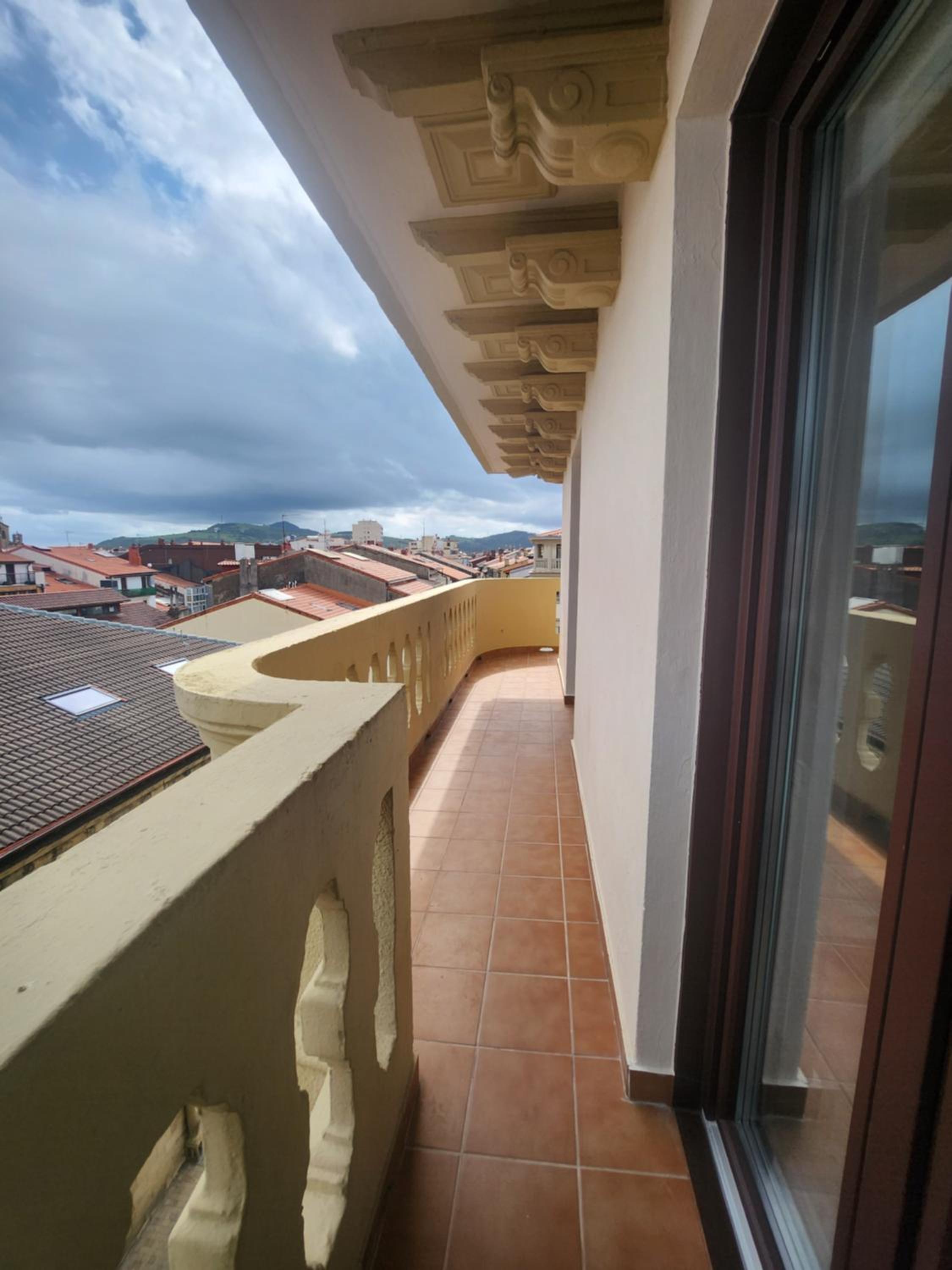 Piso centrico amplio-luminoso view 4