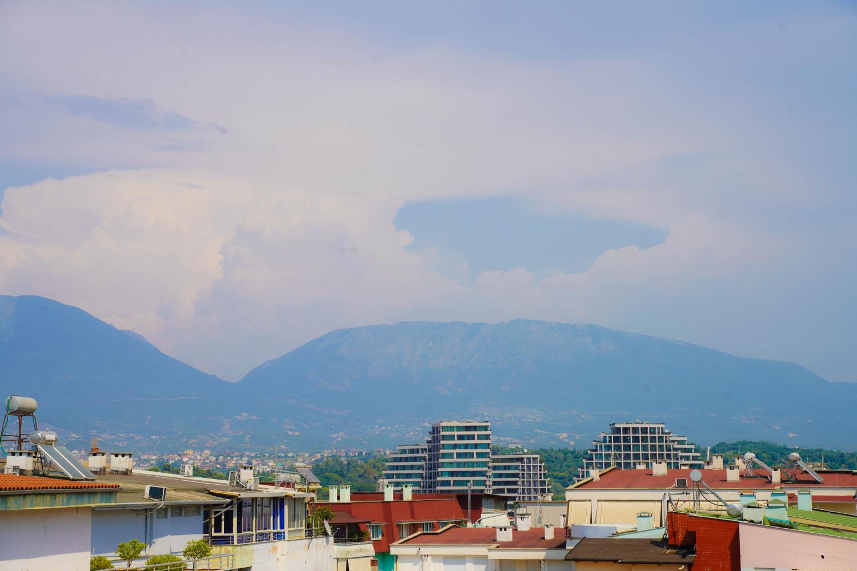 Haris Apartments Tirana