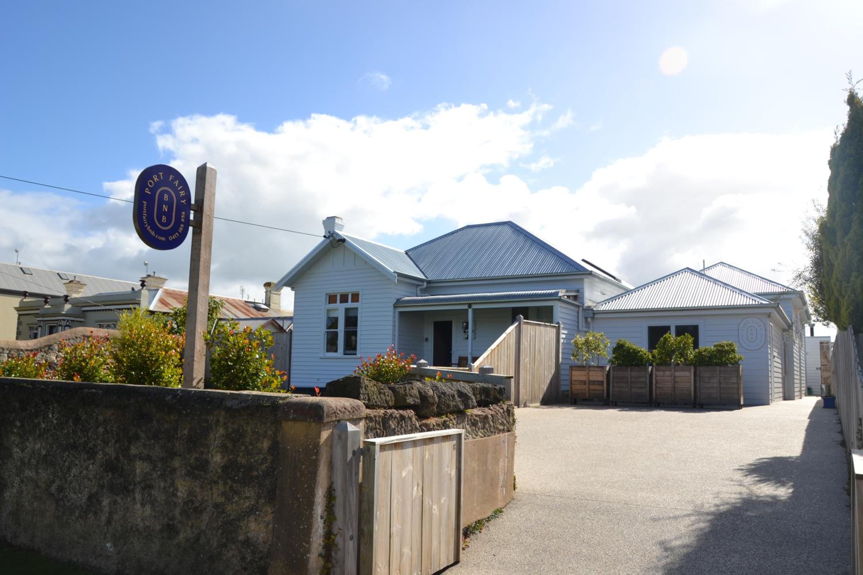 Port Fairy BNB - The Blue Suite