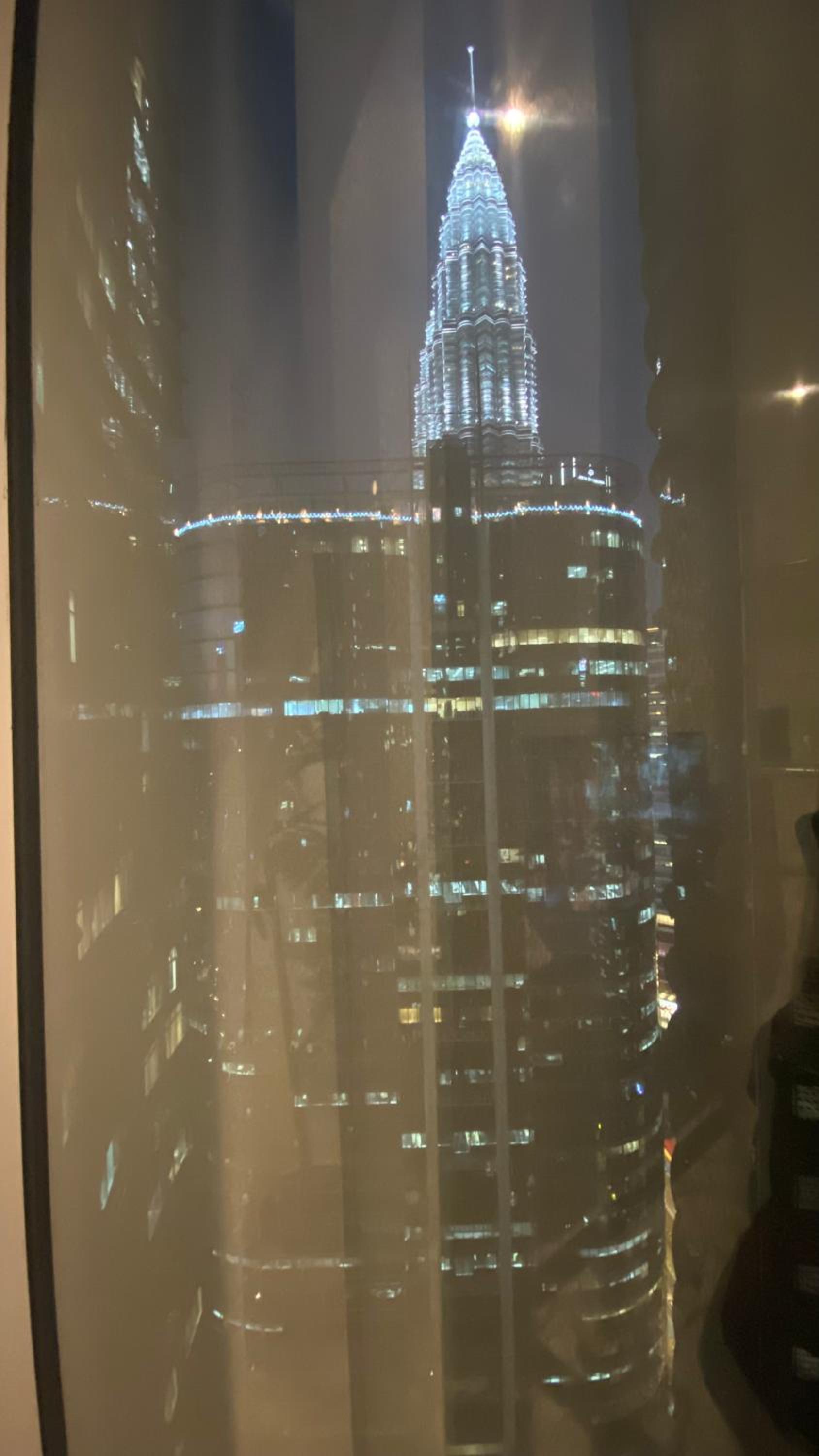 SkySuites KLCC By CalmSojourn Management
