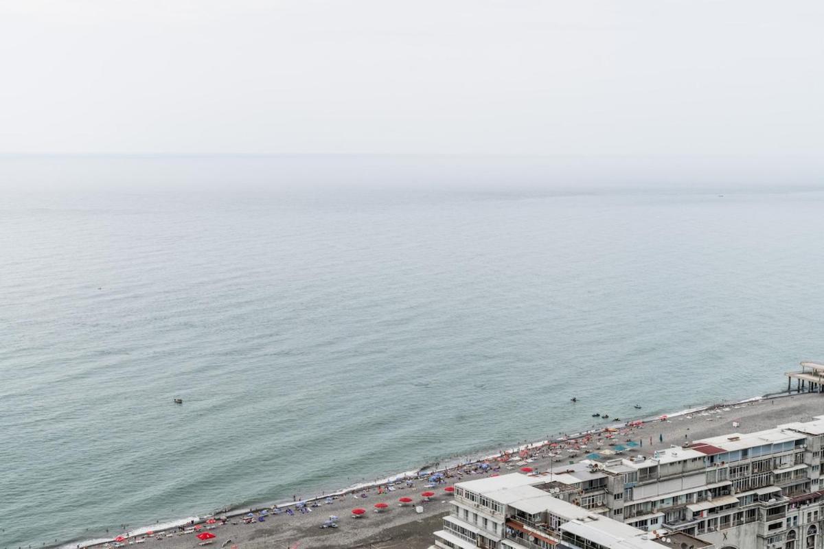 Sunny Studio near the Sea in Batumi- By Wehost view 4