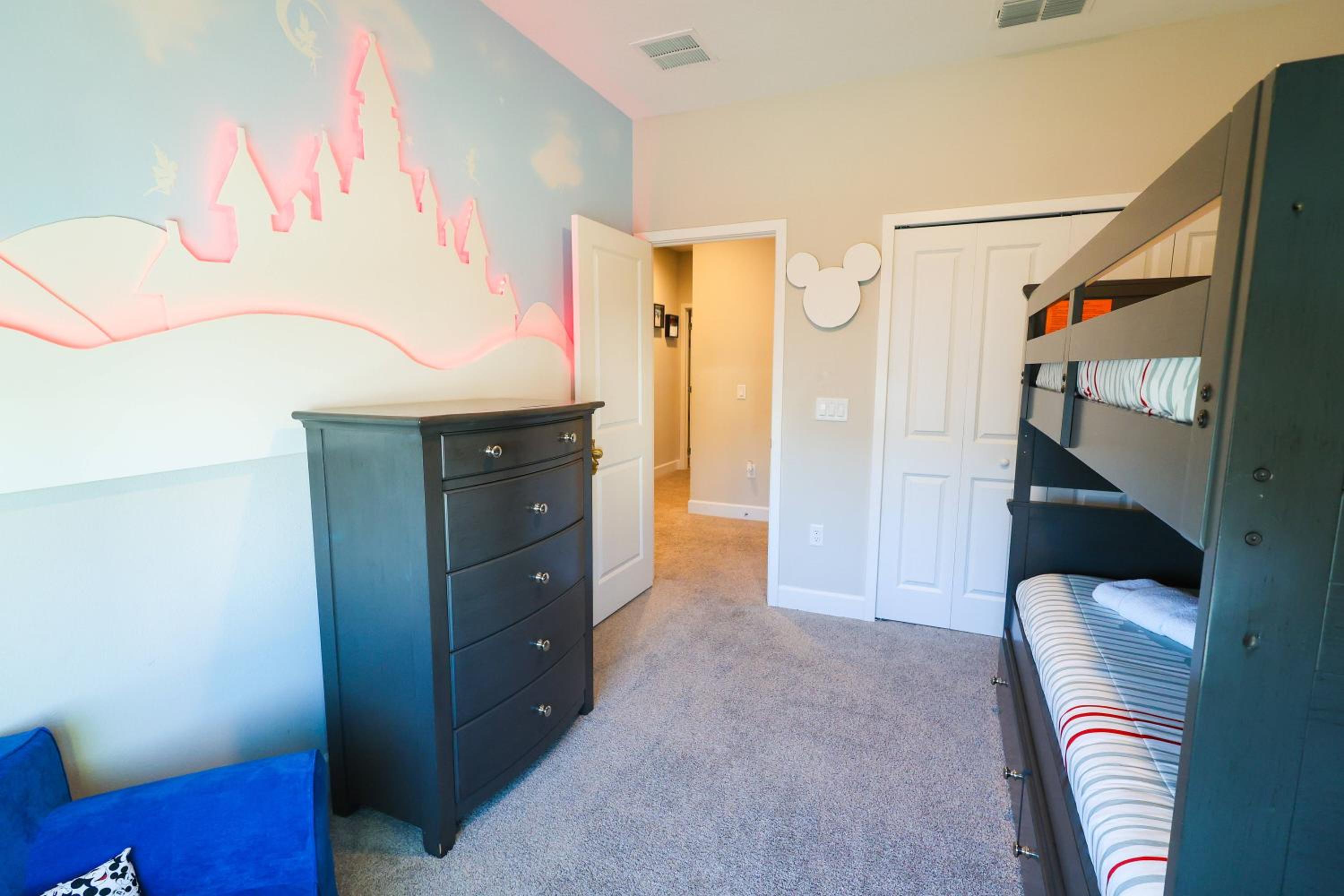 216 Oasis Magic 4BD Villa 5 Min to Disney Magic view 4