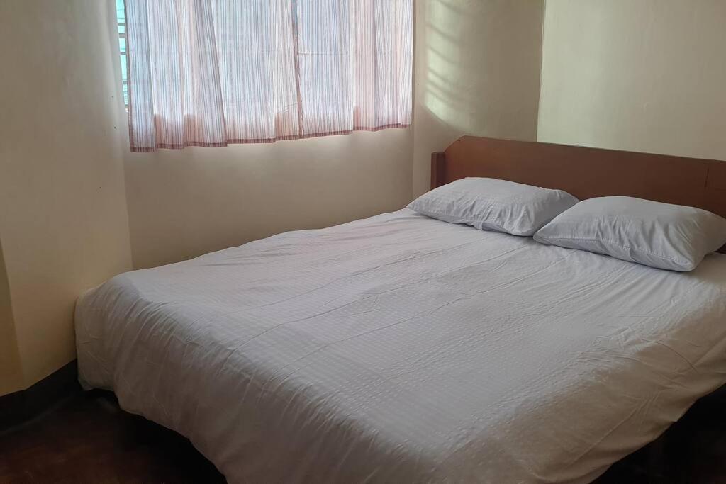 WholeHouse 3 Rooms with Parking view 2